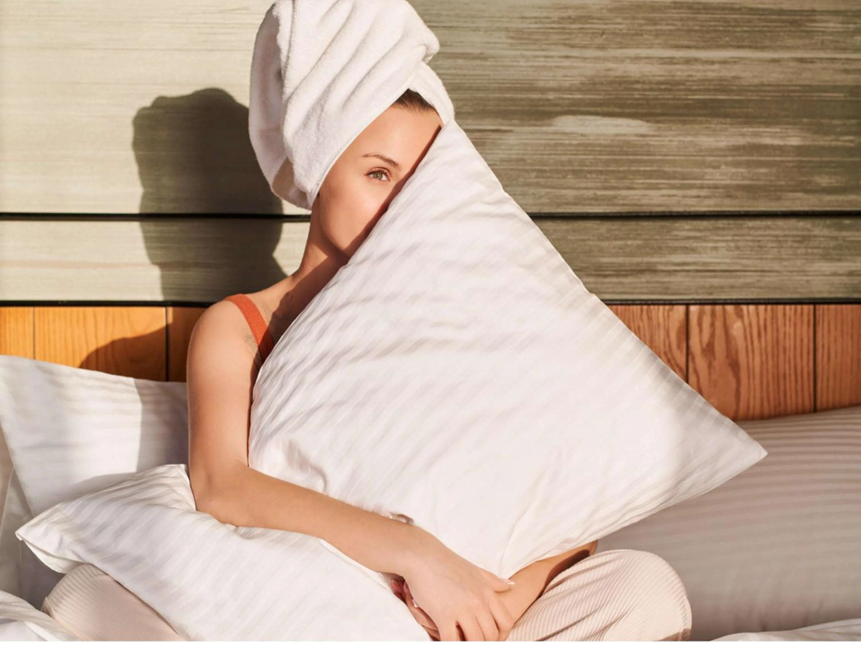 Fitness centre/facilities, Bed in Mövenpick Nabatean Castle Hotel