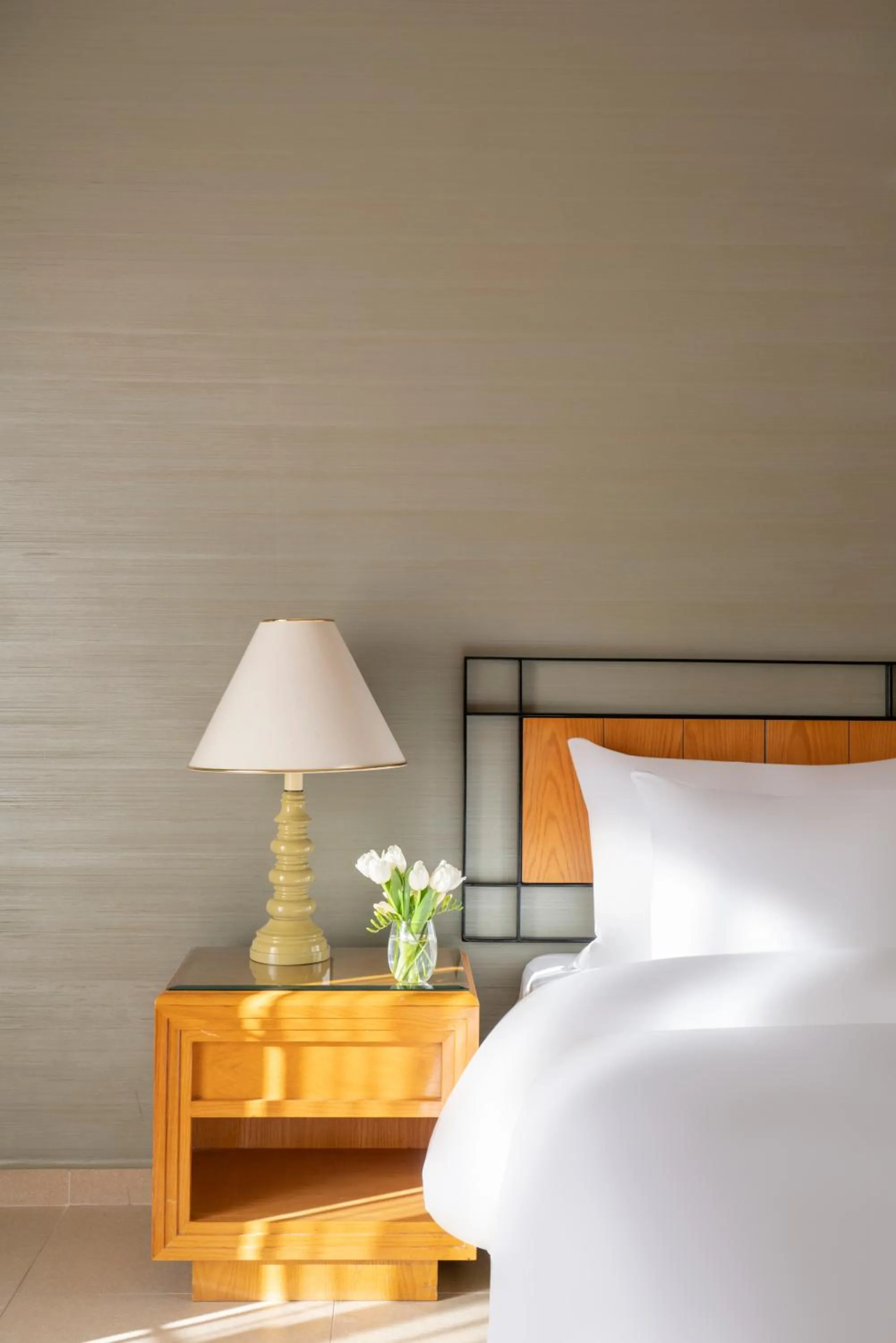 Bedroom, Bed in Mövenpick Nabatean Castle Hotel