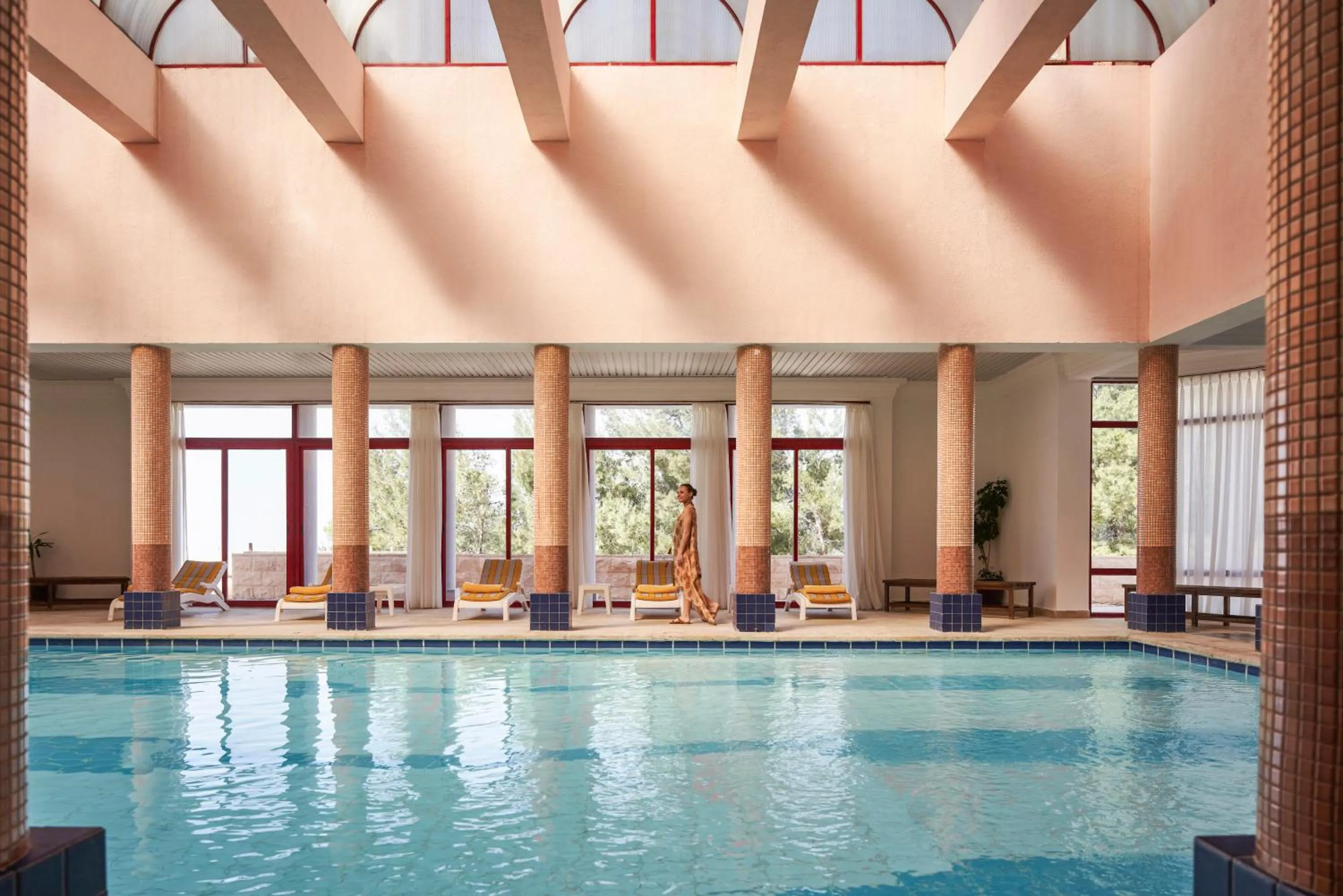 Swimming pool in Mövenpick Nabatean Castle Hotel