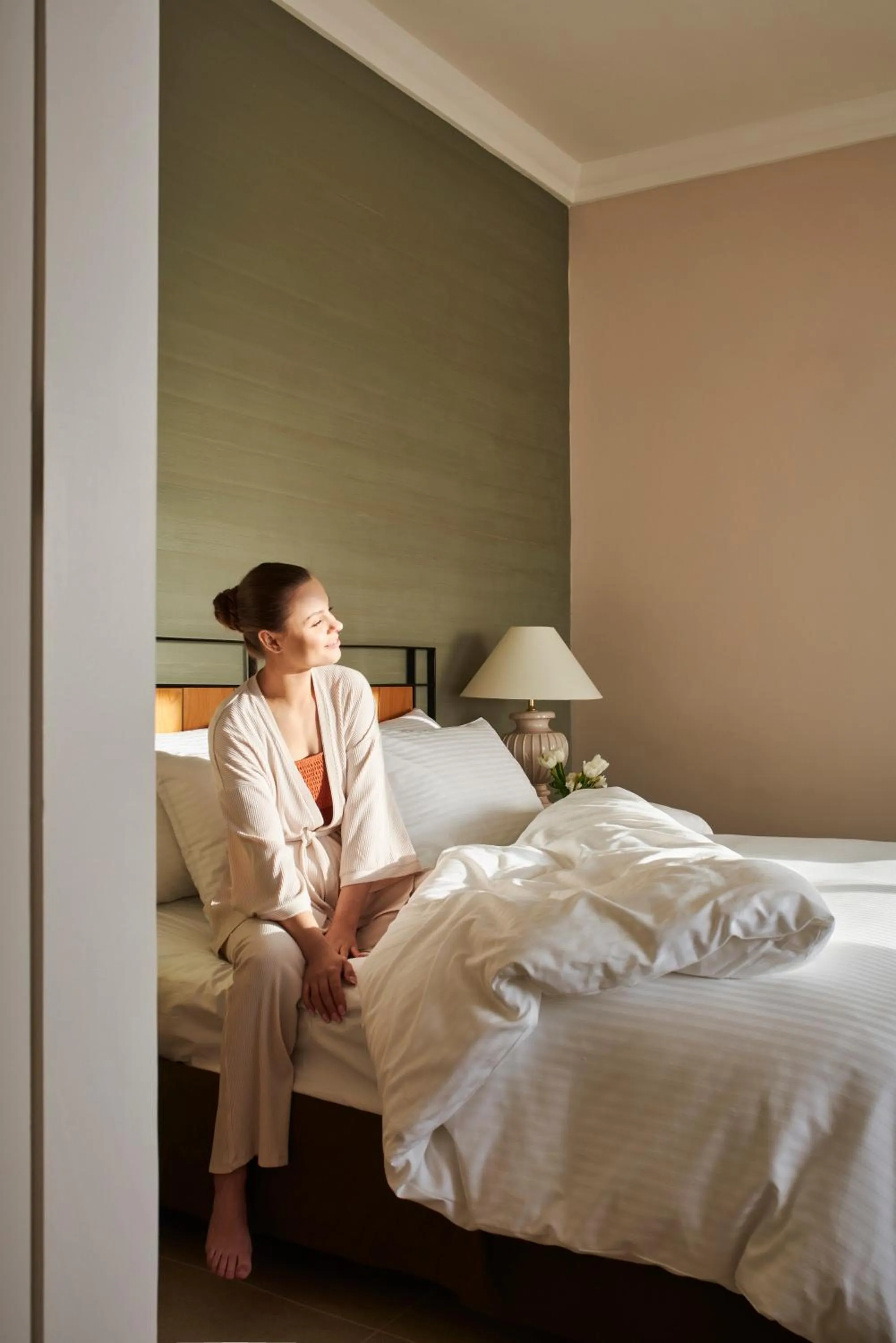 People, Bed in Mövenpick Nabatean Castle Hotel