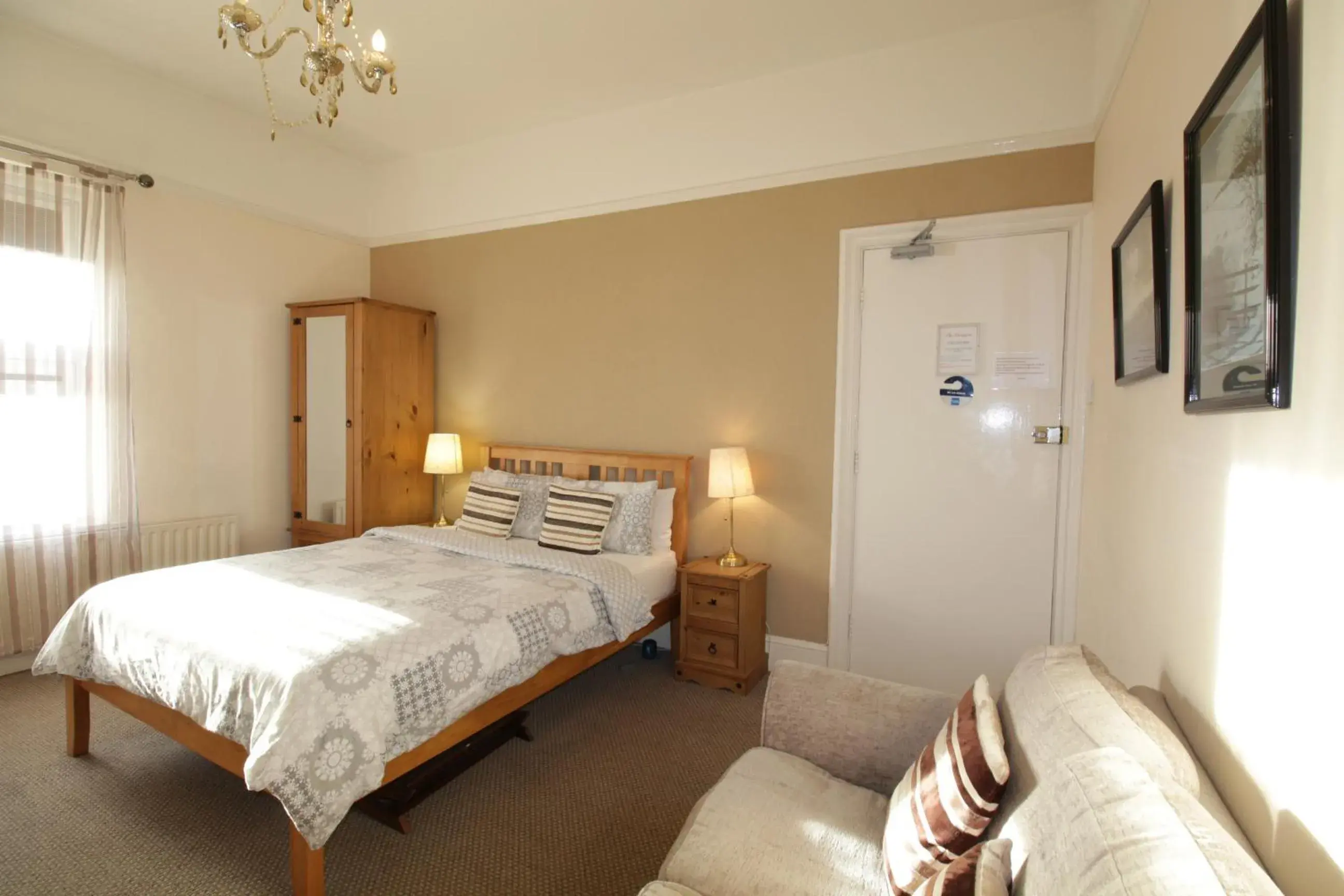 Double Room with Private Bathroom in Tennyson Double Room with Private Bathroom in Tennyson