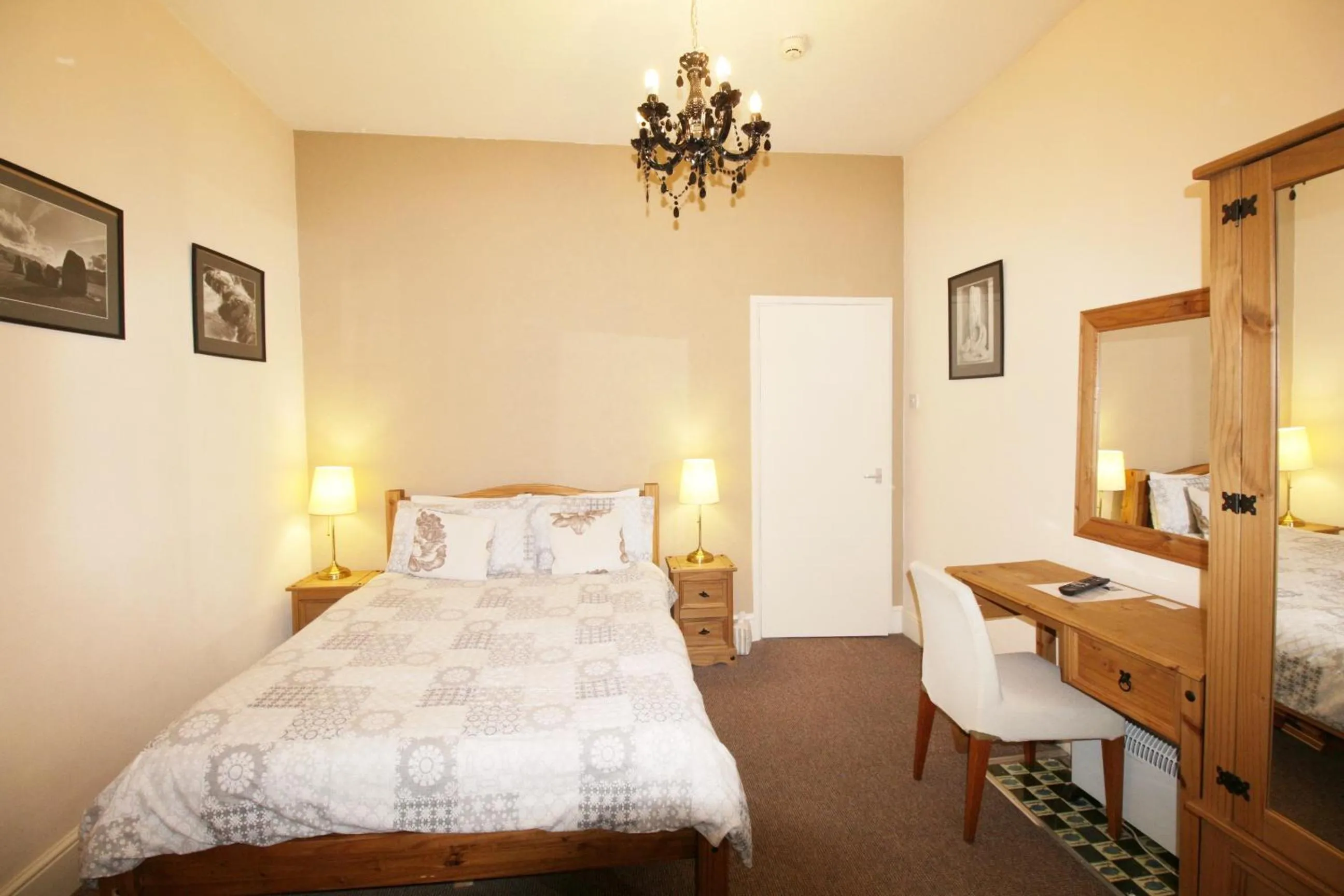 TV and multimedia, Bed in Tennyson