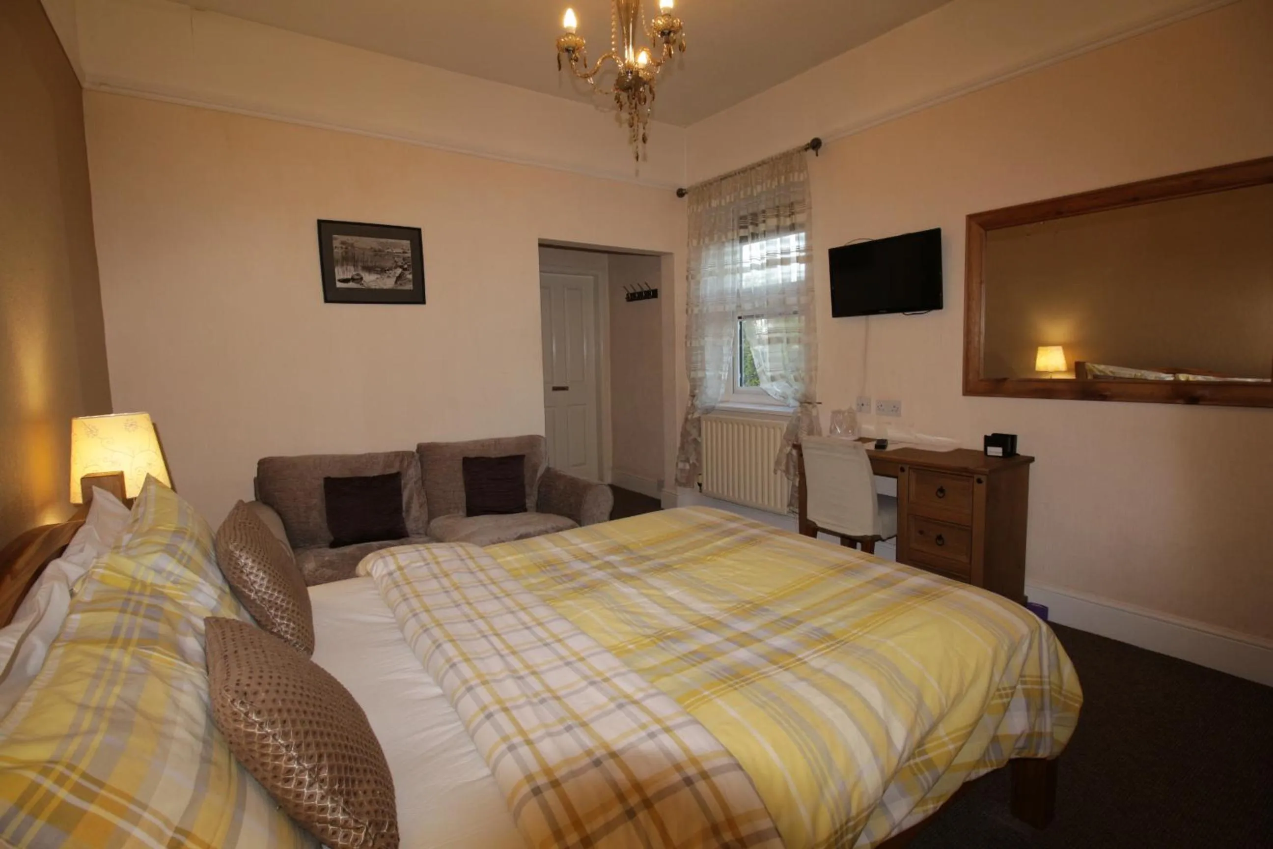 Bedroom, Bed in Tennyson