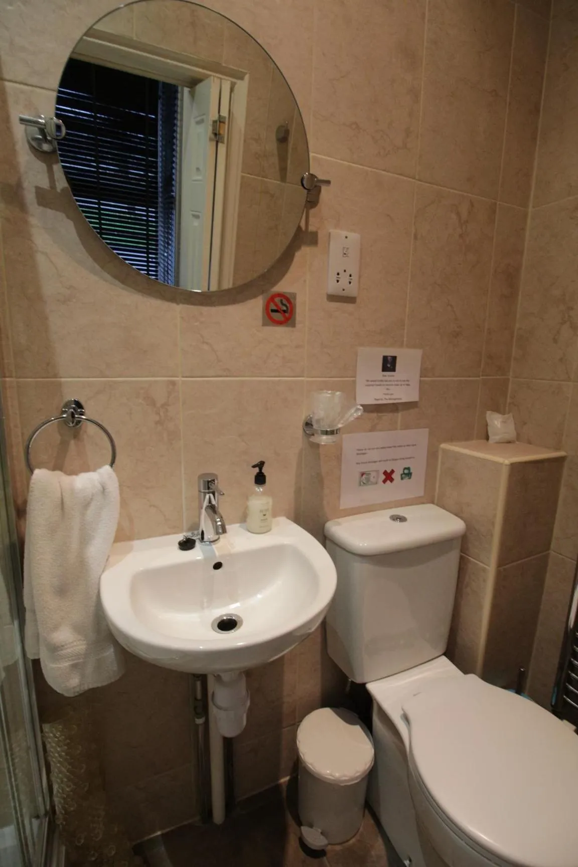 Bathroom in Tennyson