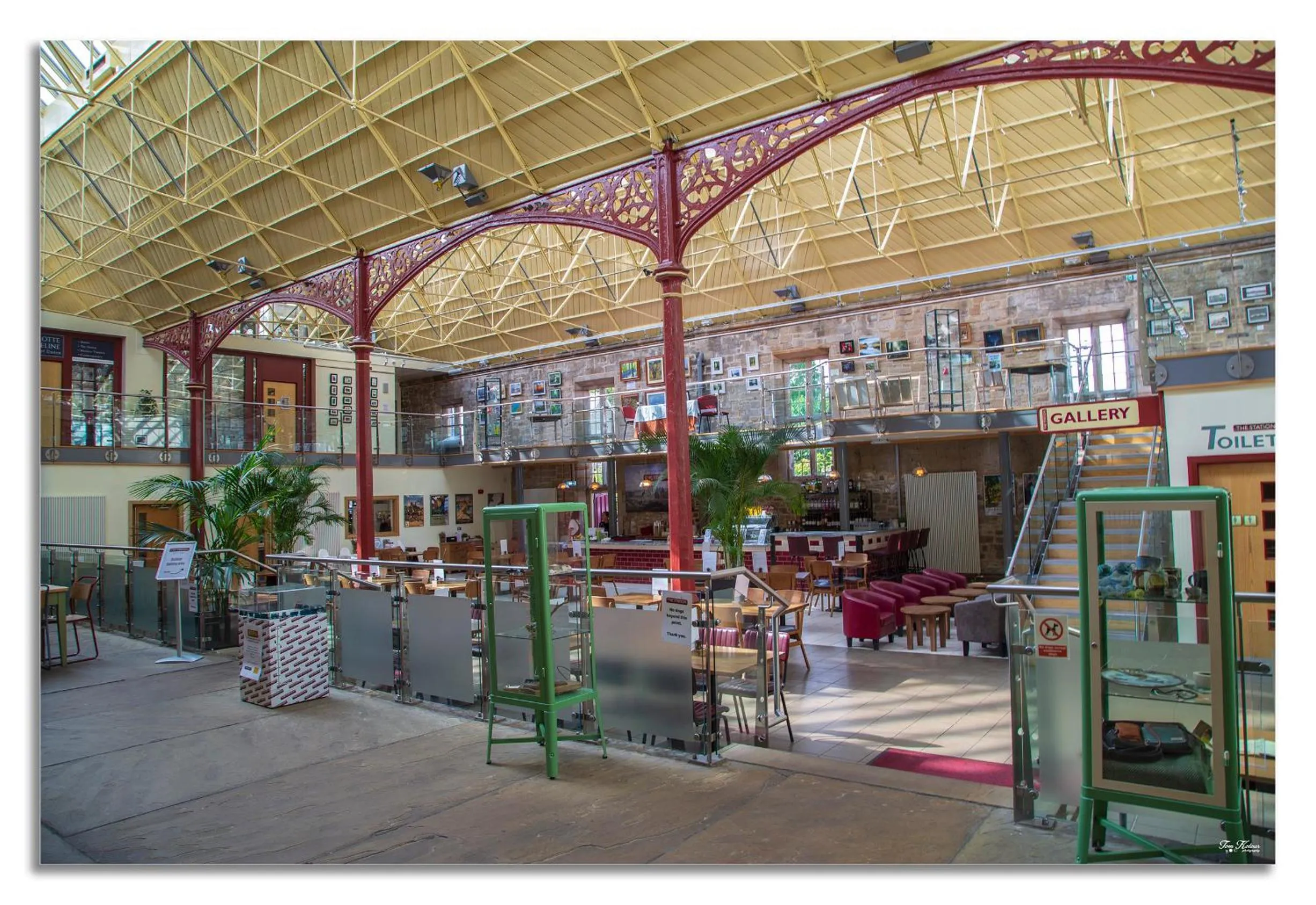 Restaurant/places to eat in Strawberry House