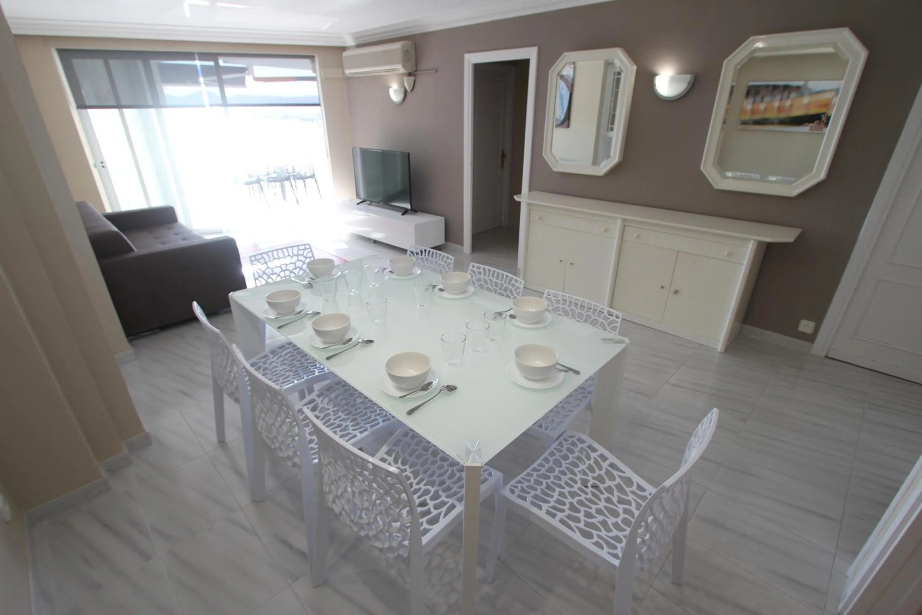 TV and multimedia in For a Stay Bello Horizonte