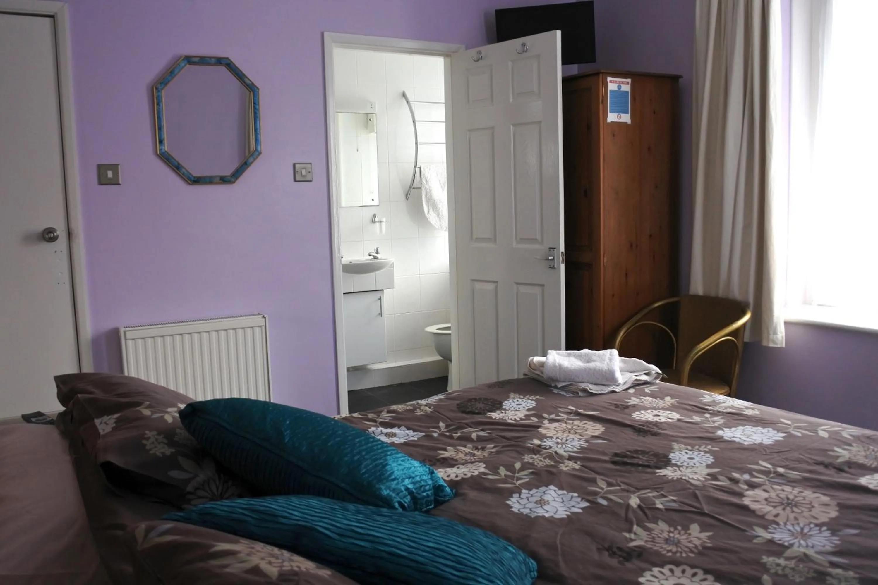 Shower, Bed in Smugglers Rest