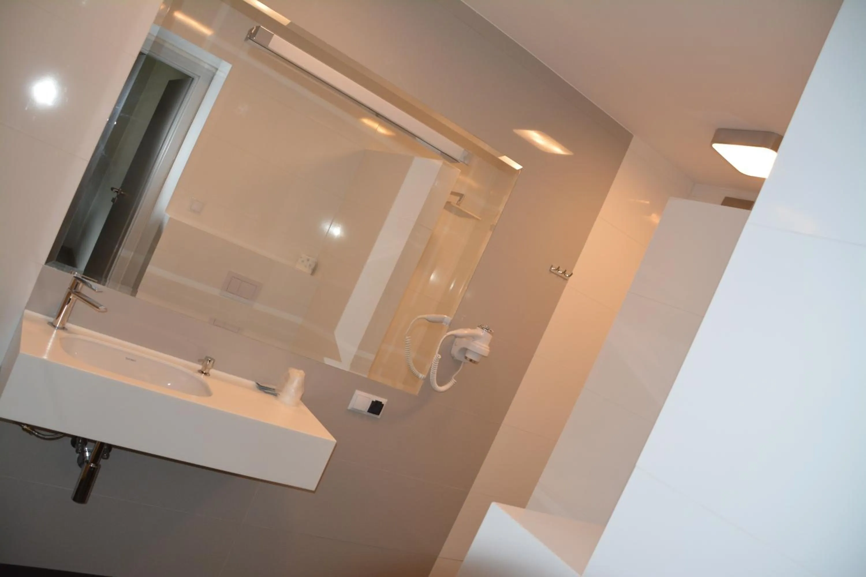 Bathroom in EMEF Centrum Szkoleniowo-Serwisowe