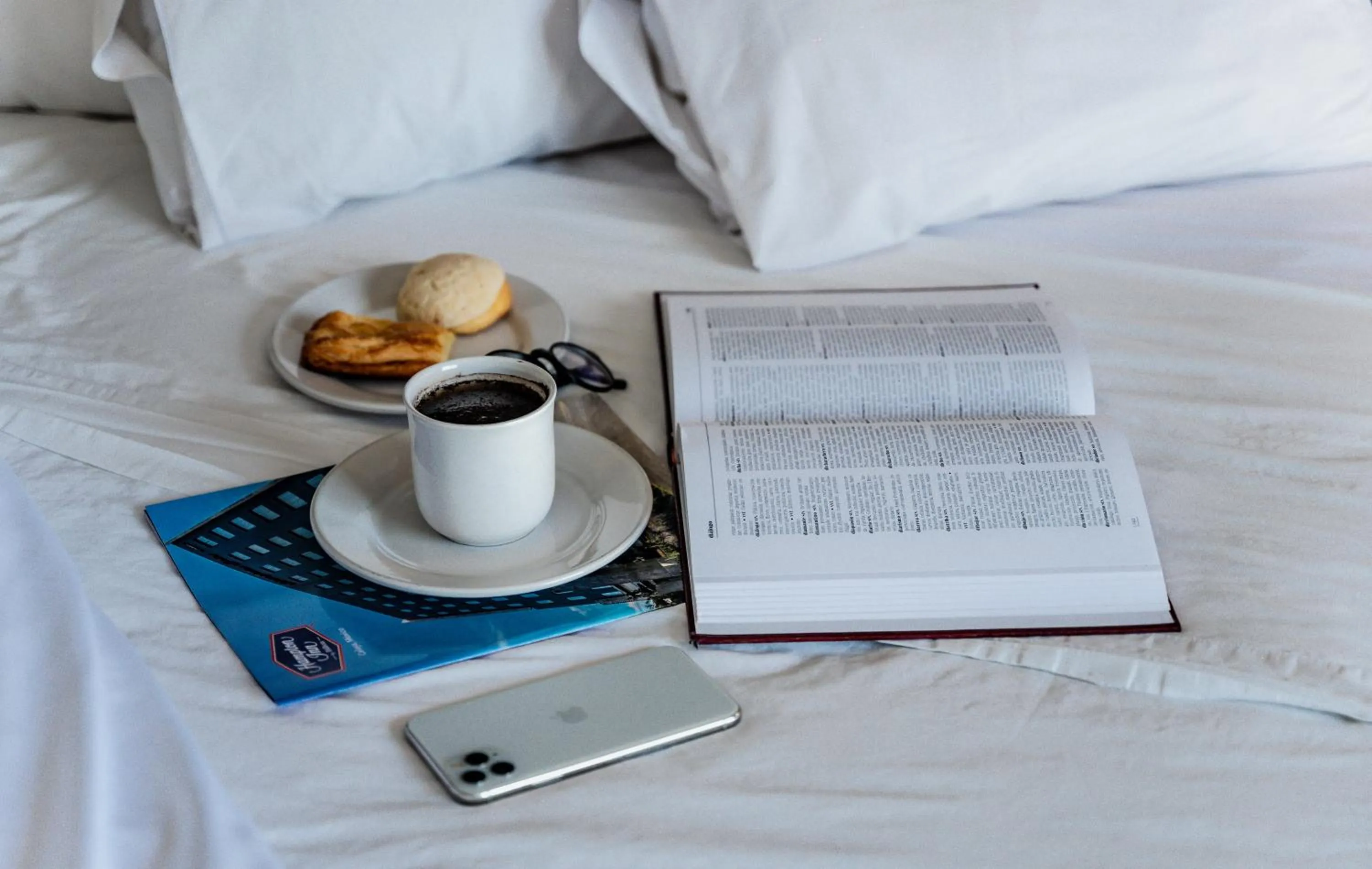 Other, Bed in Hampton Inn By Hilton Celaya