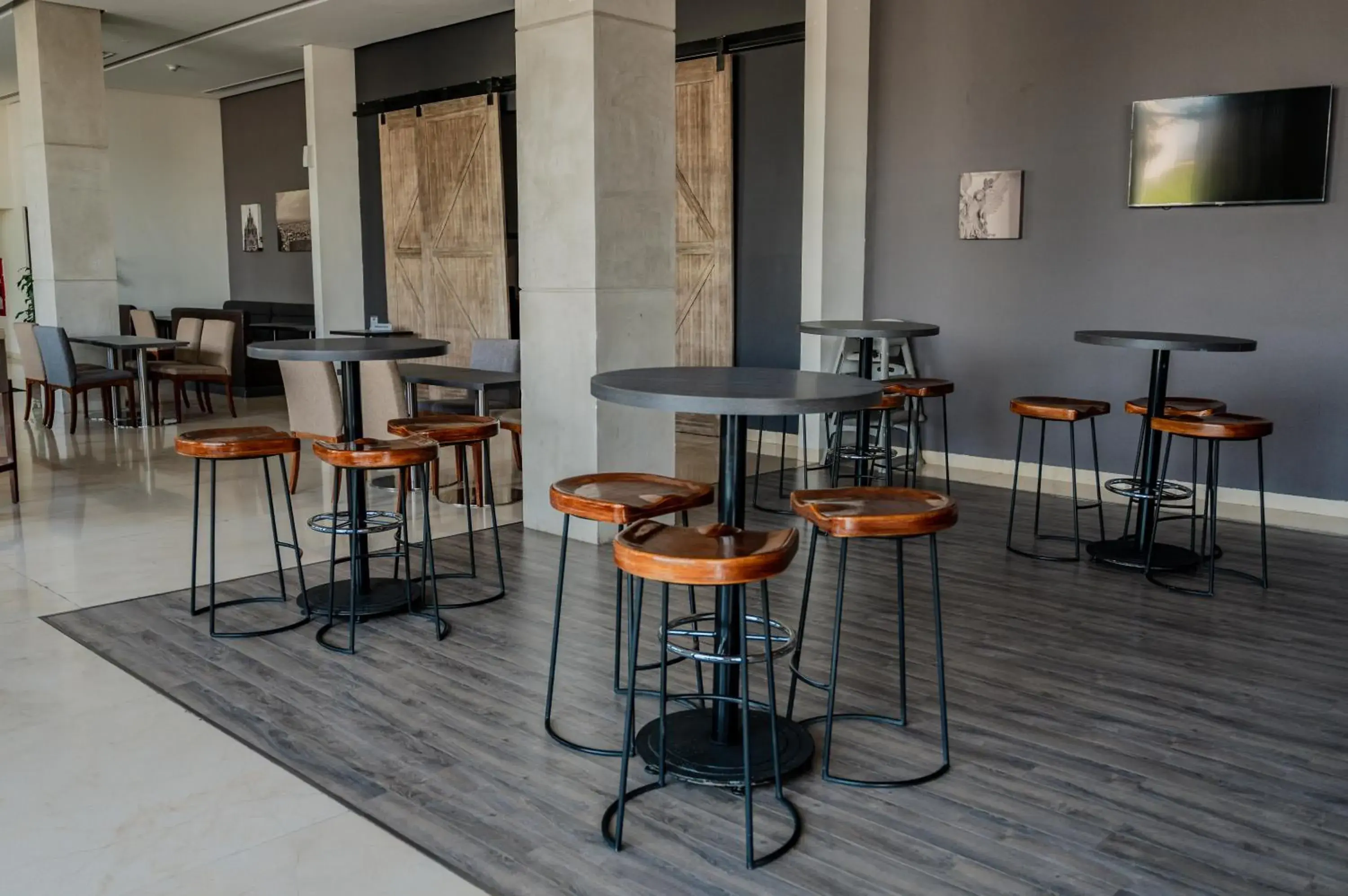 Restaurant/places to eat in Hampton Inn By Hilton Celaya Restaurant/places to eat in Hampton Inn By Hilton Celaya