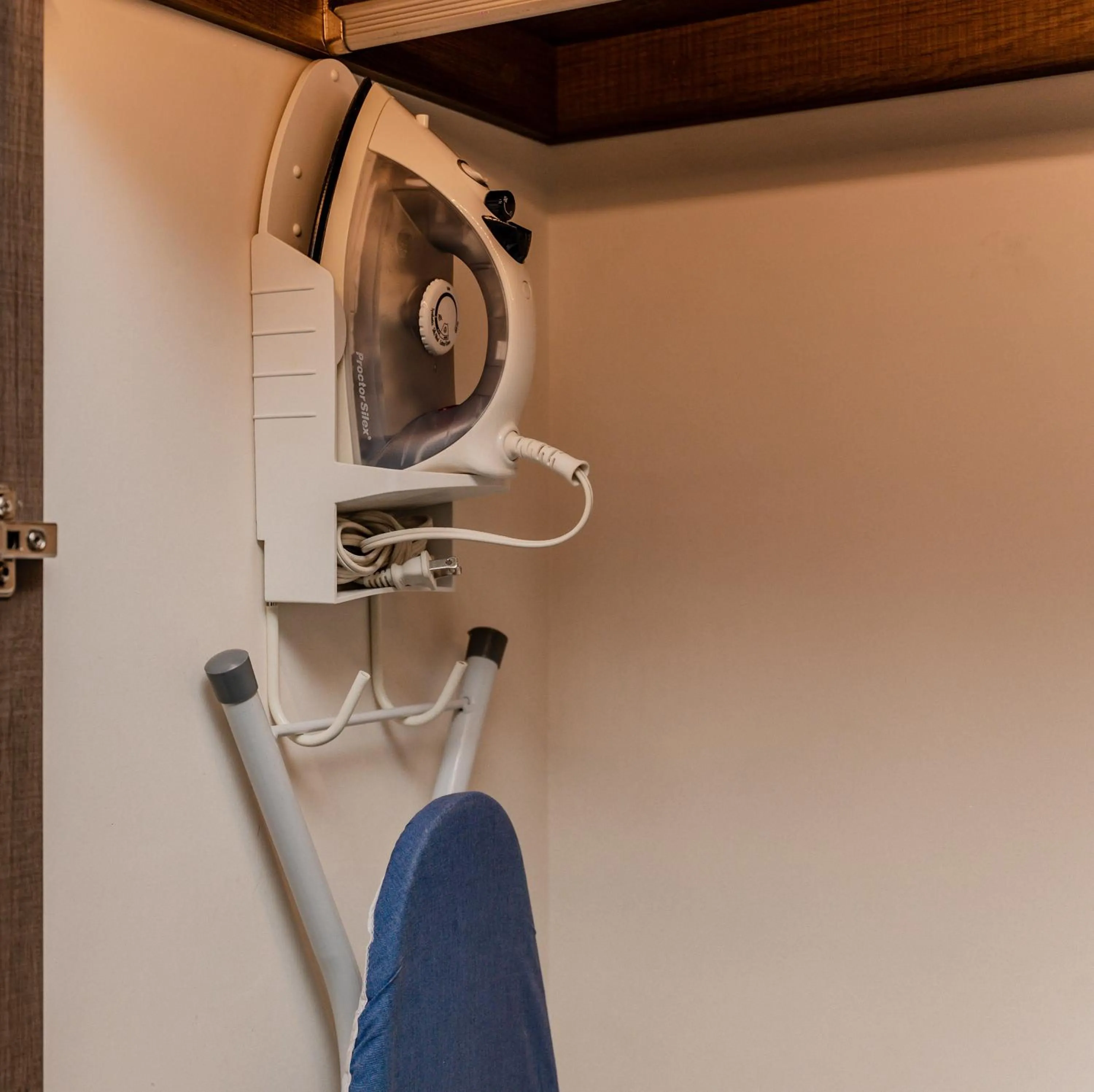 Decorative detail in Hampton Inn By Hilton Celaya