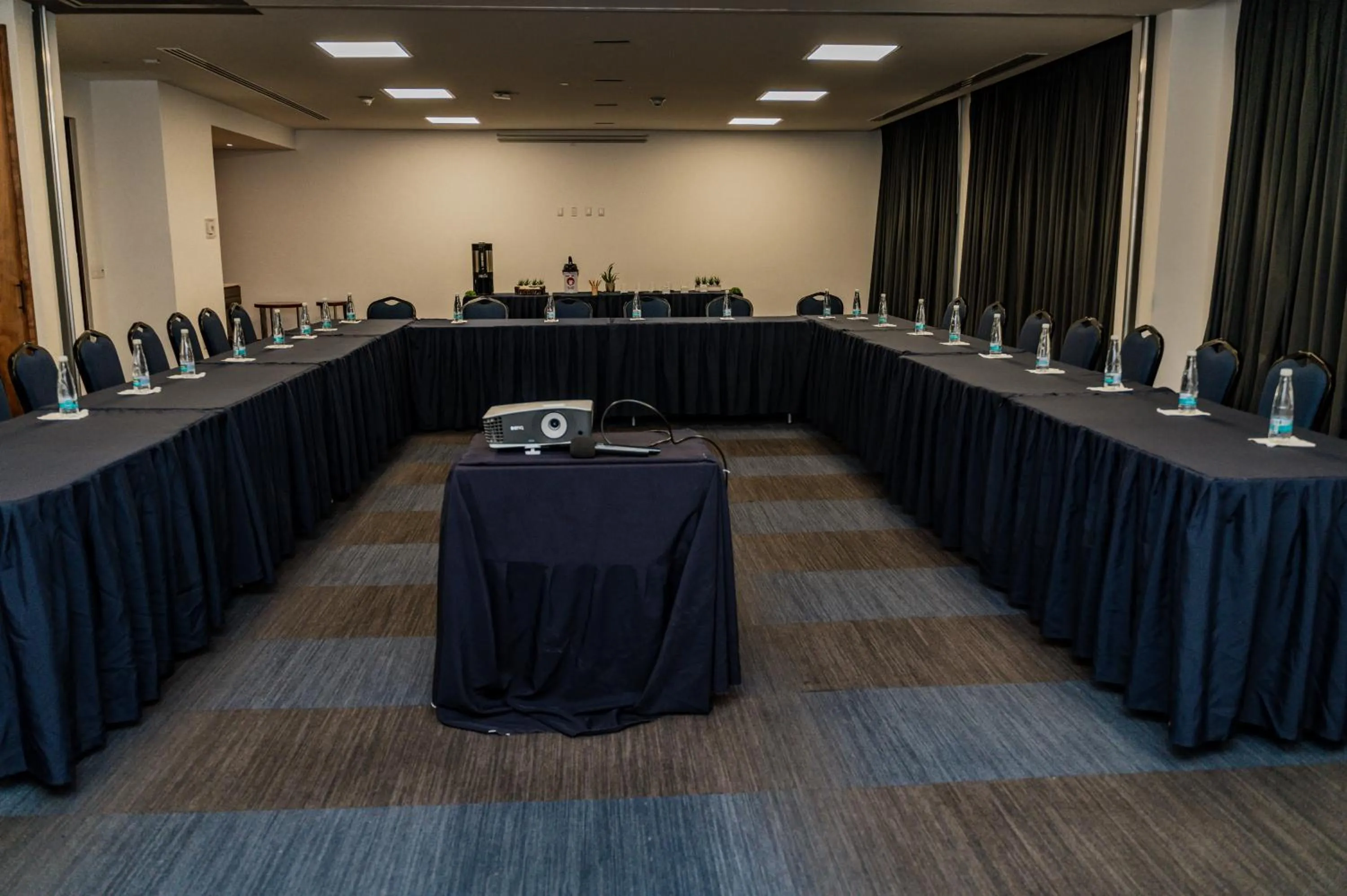 Meeting/conference room in Hampton Inn By Hilton Celaya