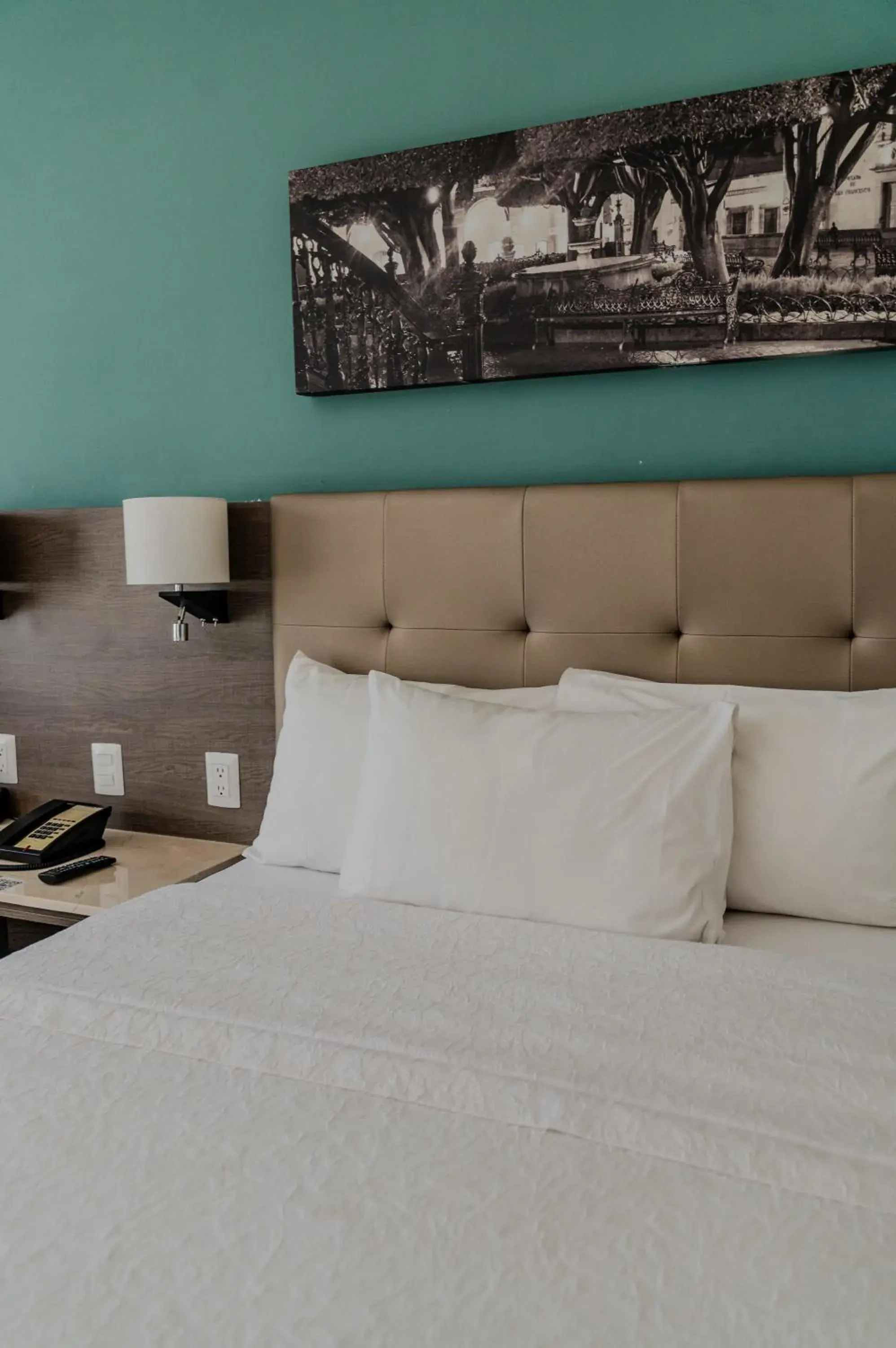 Bedroom, Bed in Hampton Inn By Hilton Celaya Bedroom, Bed in Hampton Inn By Hilton Celaya