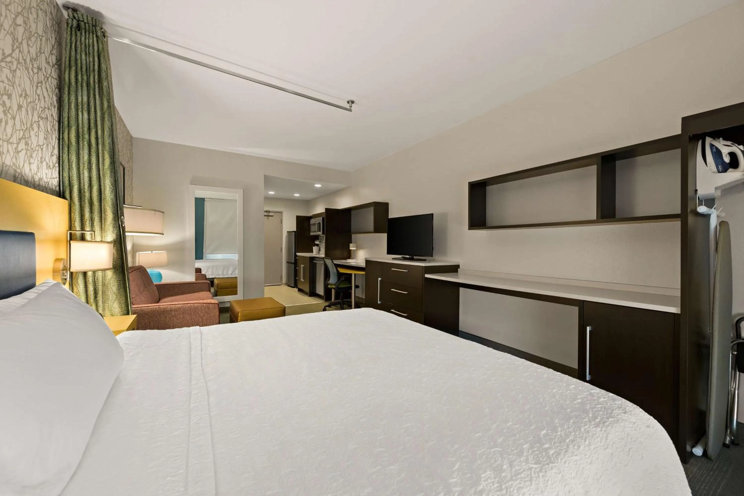Bed in Home2 Suites By Hilton Baytown