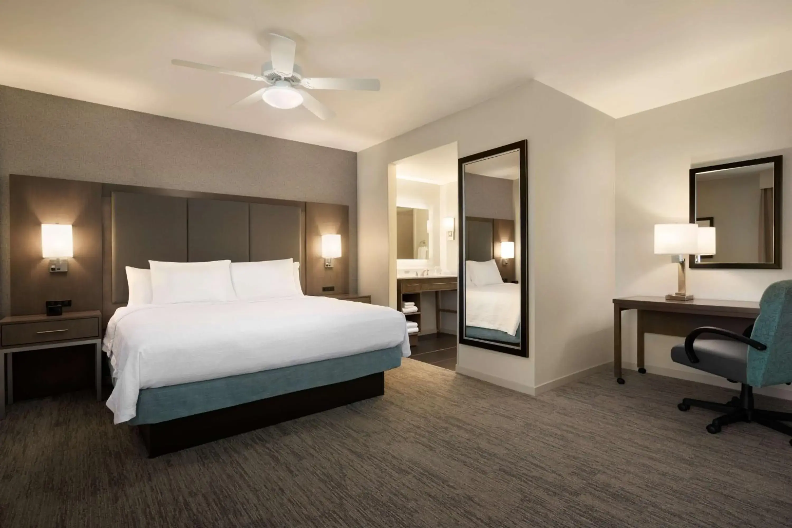 Bedroom, Bed in Homewood Suites By Hilton Memphis - Southaven Bedroom, Bed in Homewood Suites By Hilton Memphis - Southaven