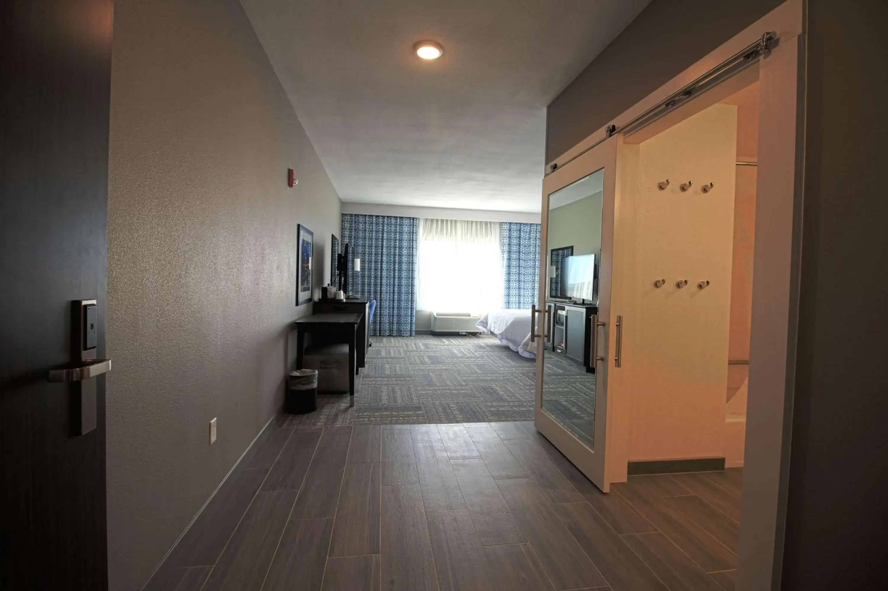 Bedroom in Hampton Inn West Plains Bedroom in Hampton Inn West Plains