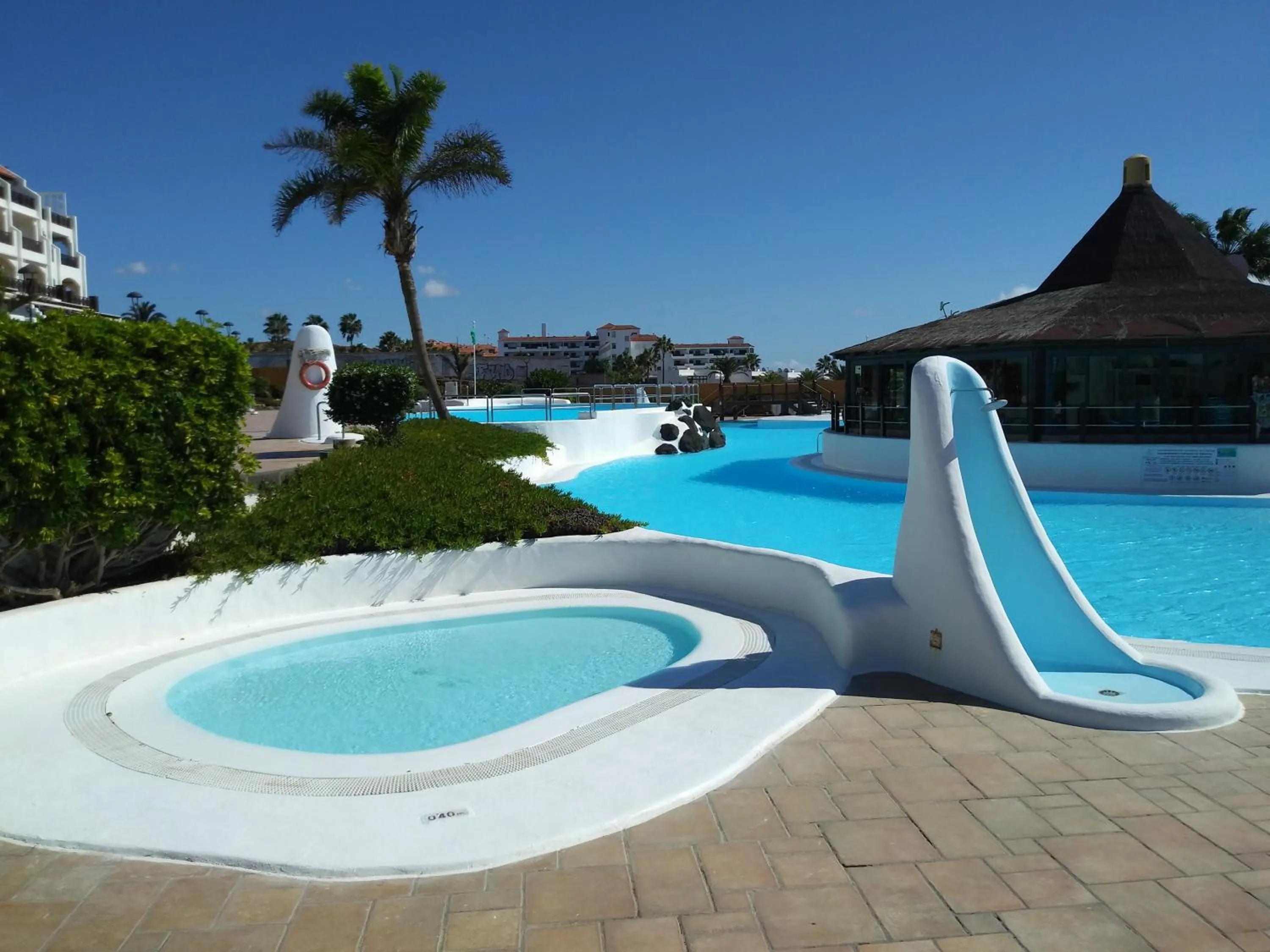 Sur Costa del Silencio Heated pool