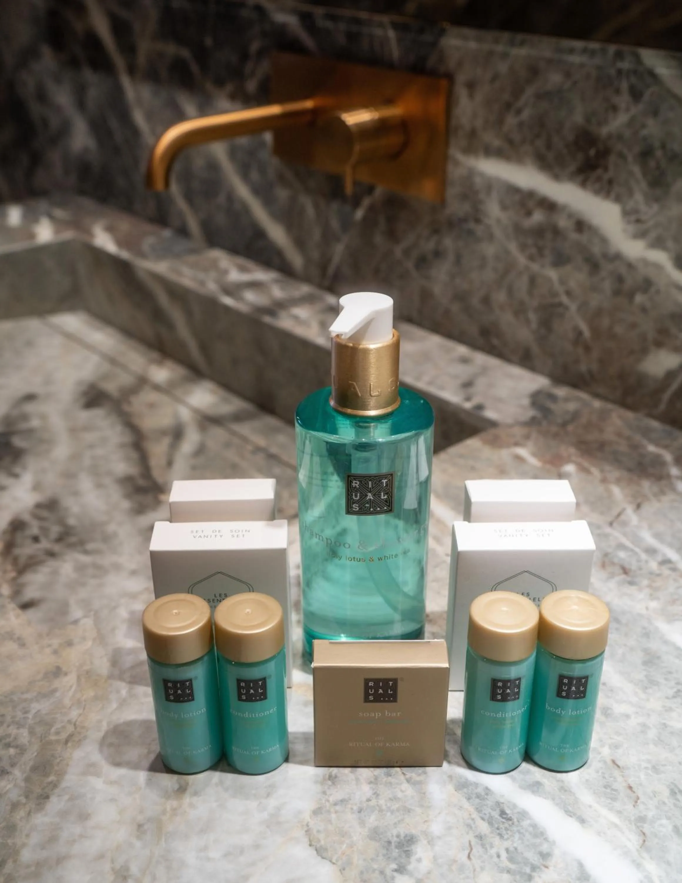 Bathroom in Fahrenheit Seven Courchevel