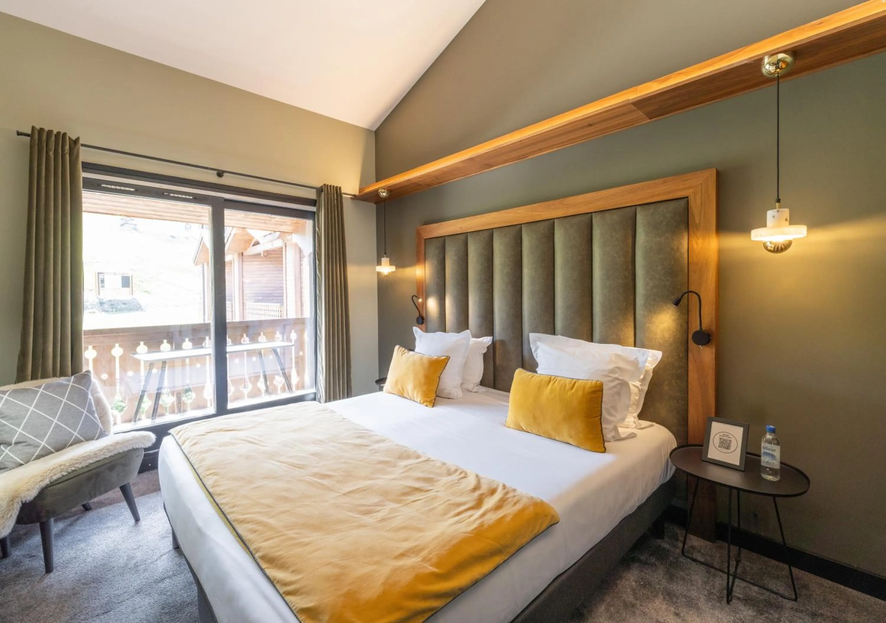 Bedroom, Bed in Fahrenheit Seven Courchevel