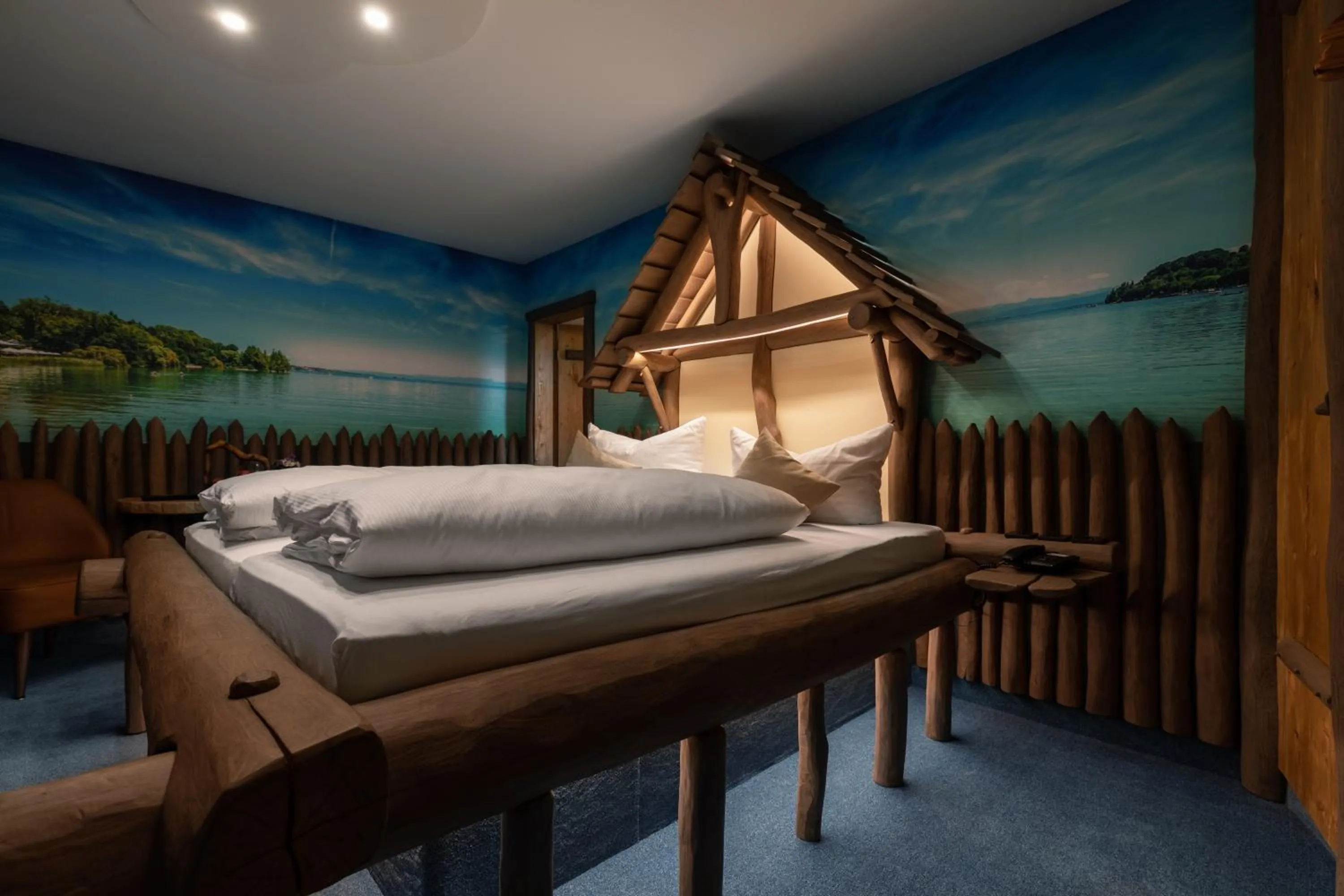 Night, Bed in Landgasthof Paradies