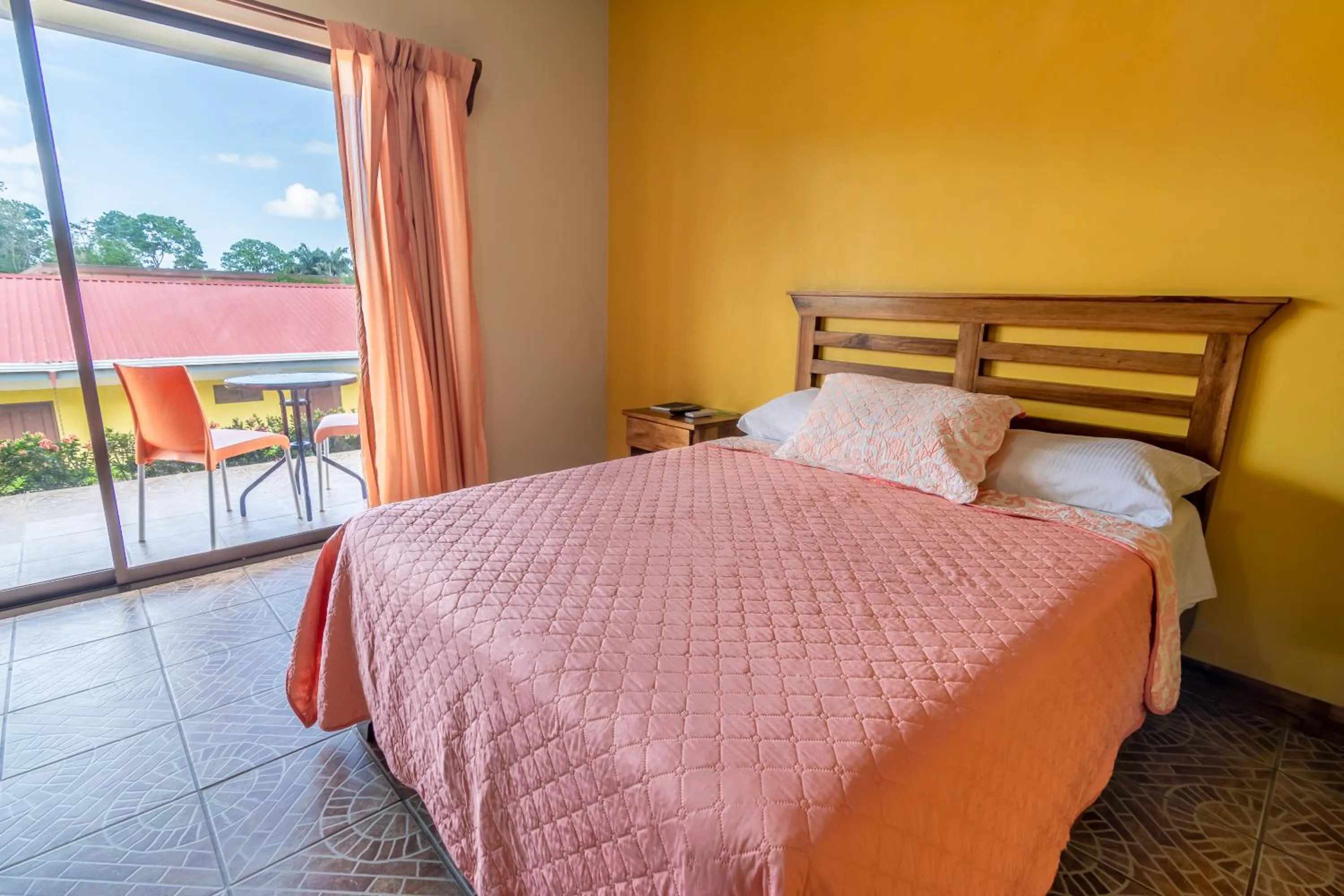 Bedroom, Bed in Hotel Pacuare