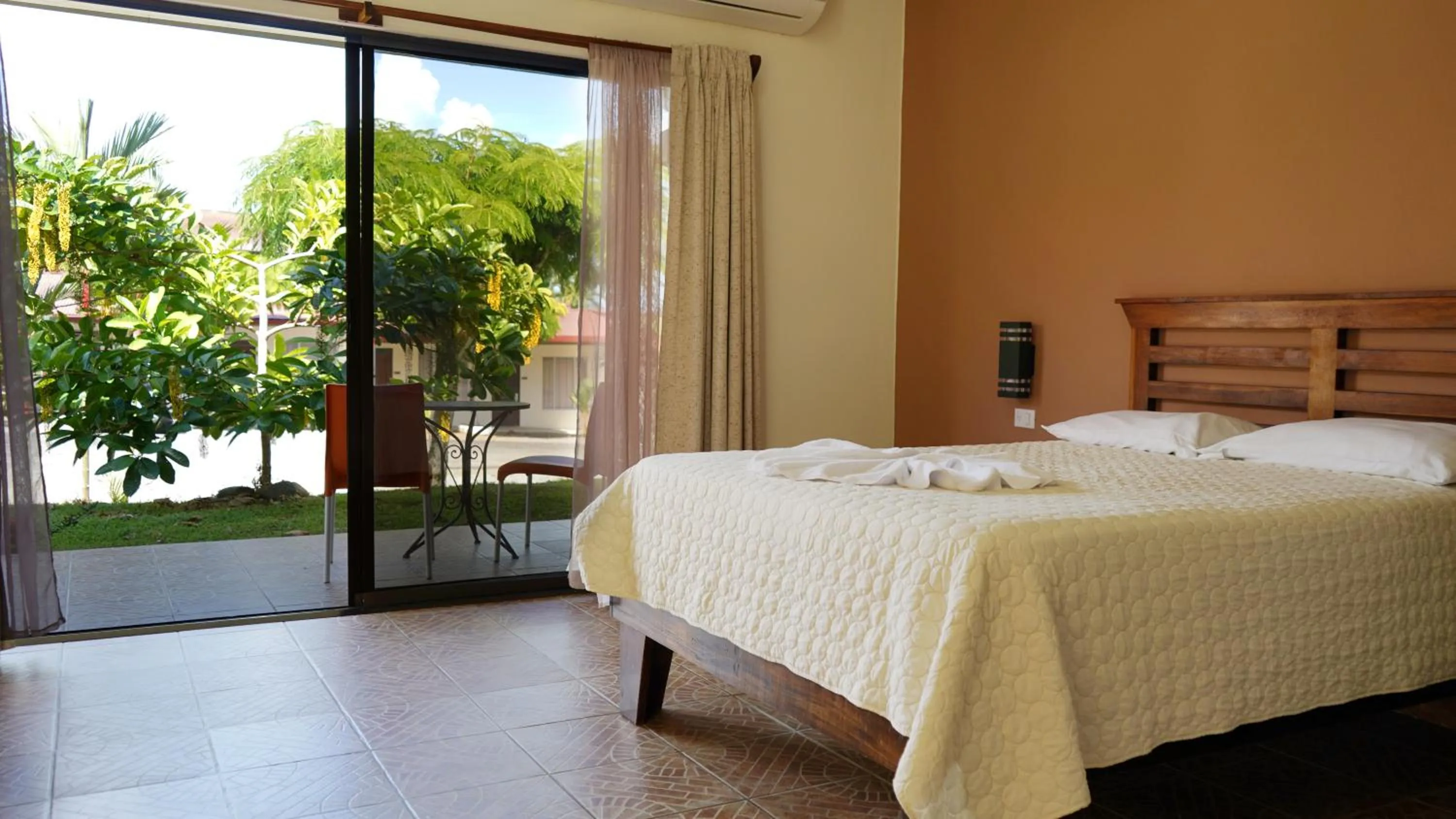 Bed in Hotel Pacuare