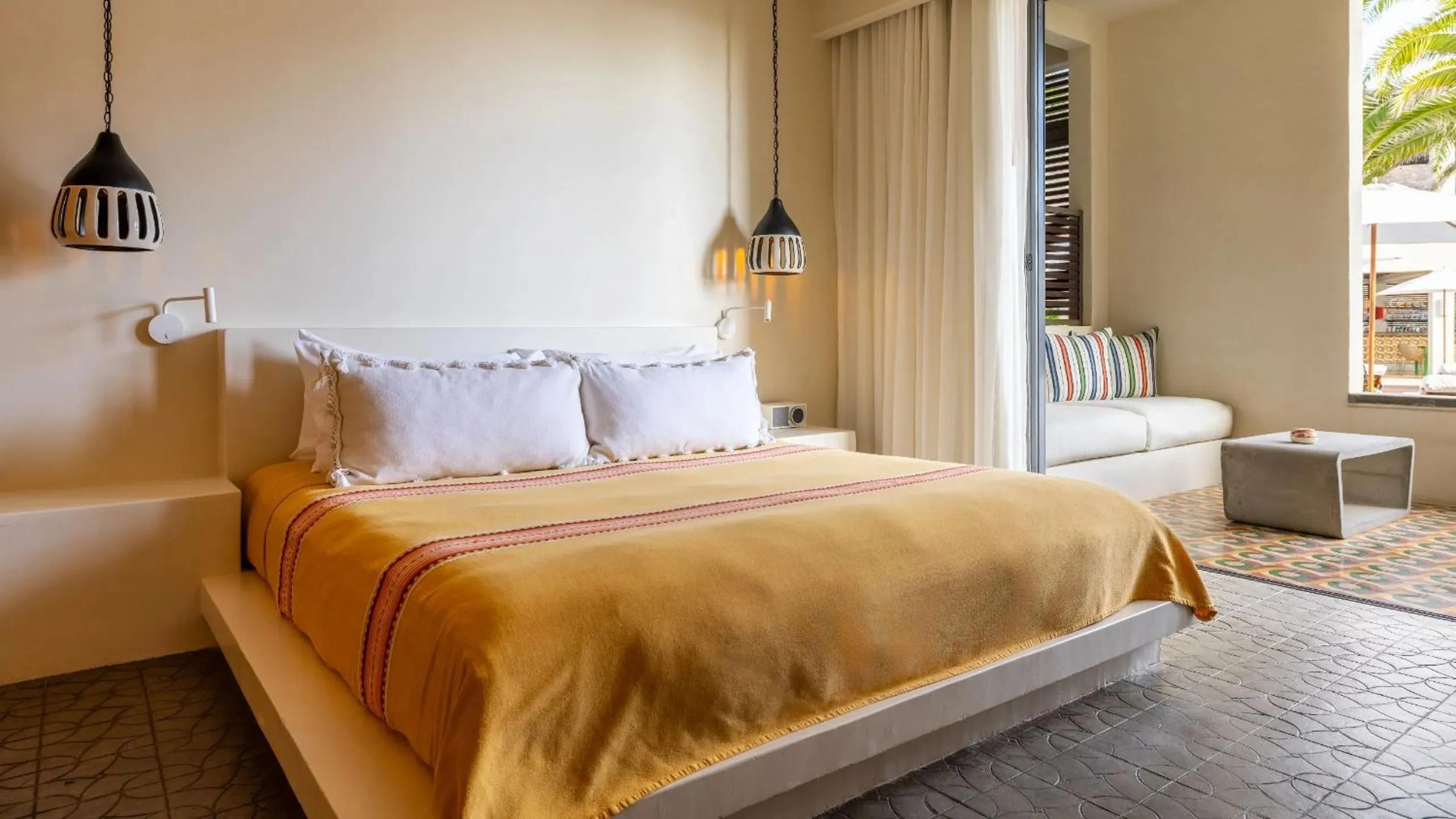 Bed in Hotel San Cristobal Adults 15+