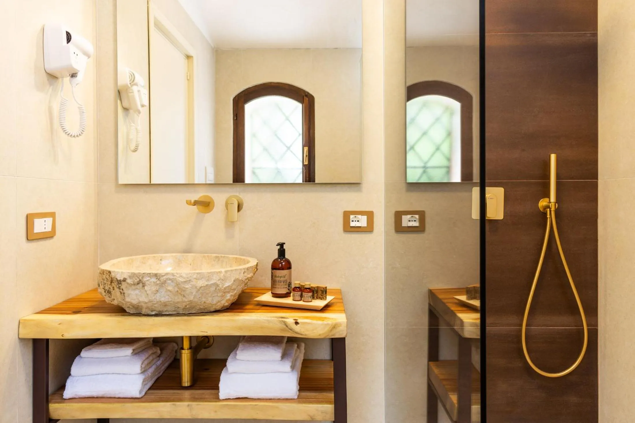 La Jacia Hotel & Resort