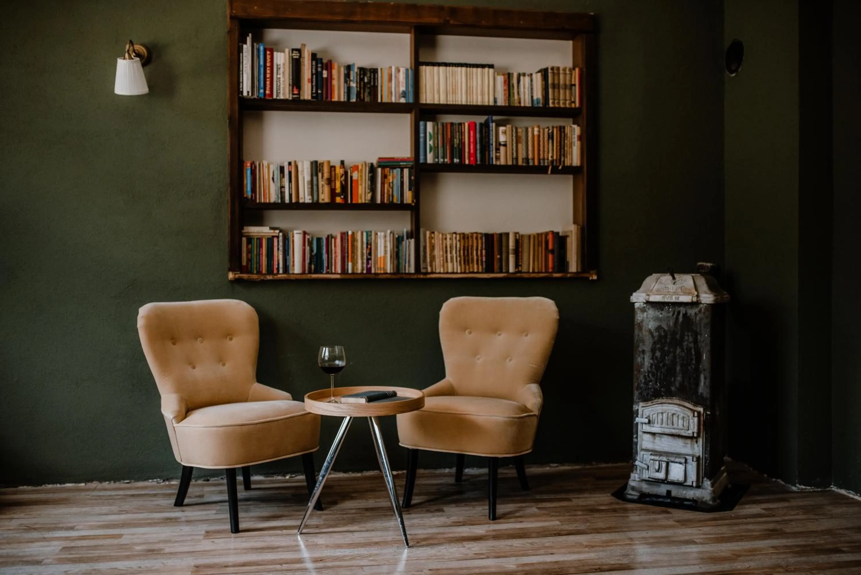 Library in Vila Koman Jezersko