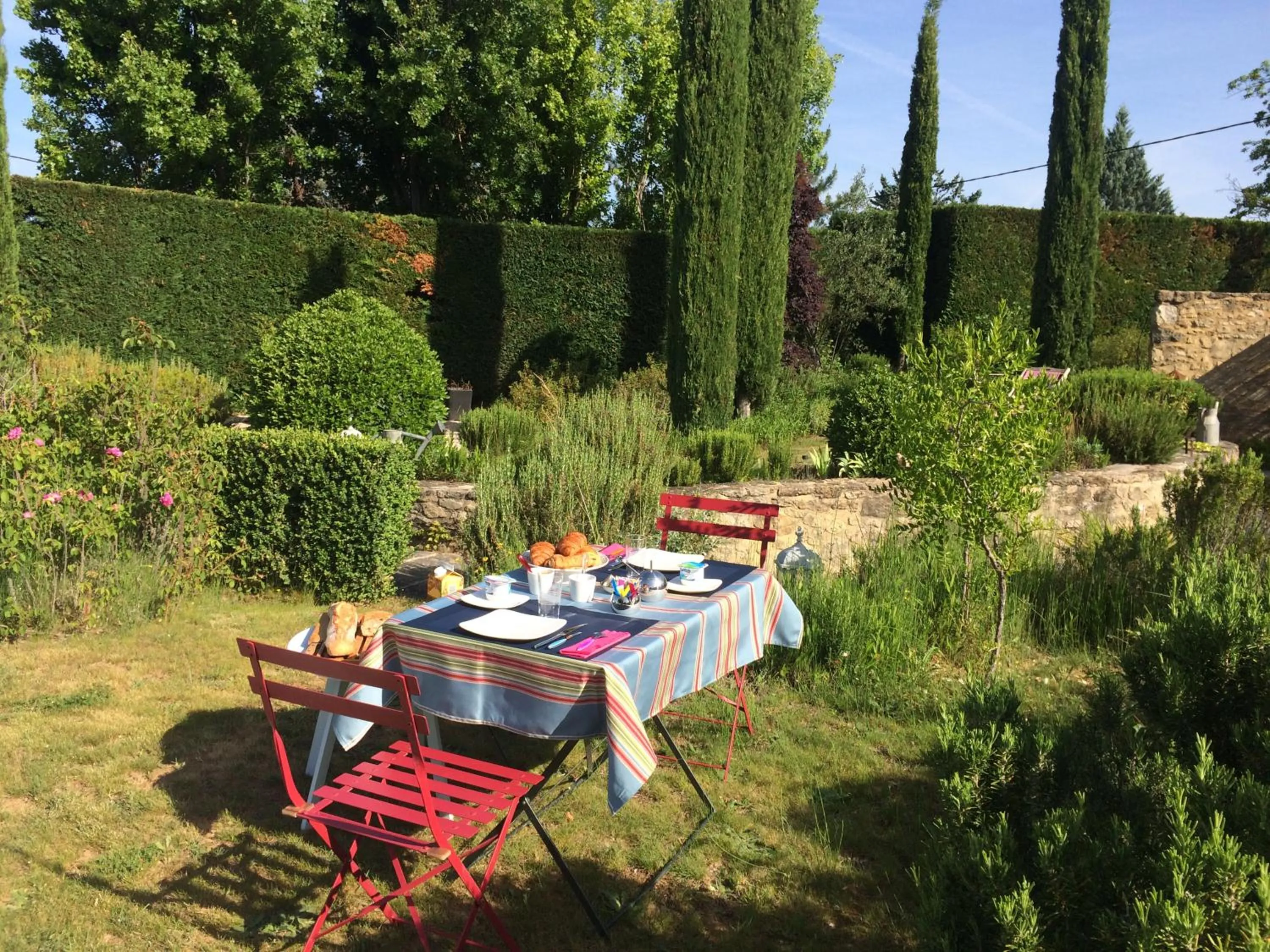 Breakfast in B&B Chambre de Julie Le Jardin