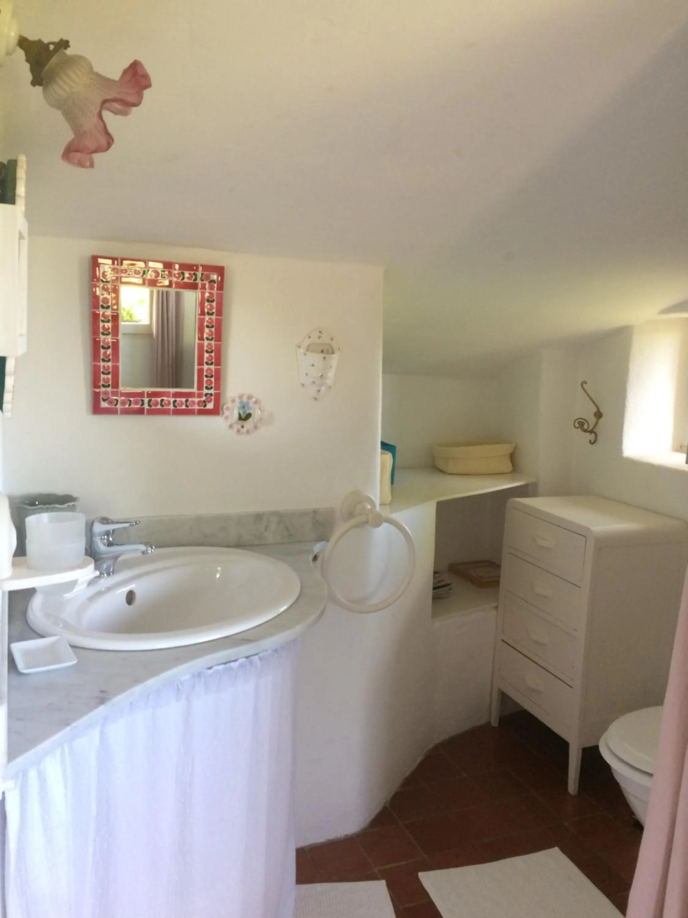 Photo of the whole room in B&B Chambre de Julie Le Jardin
