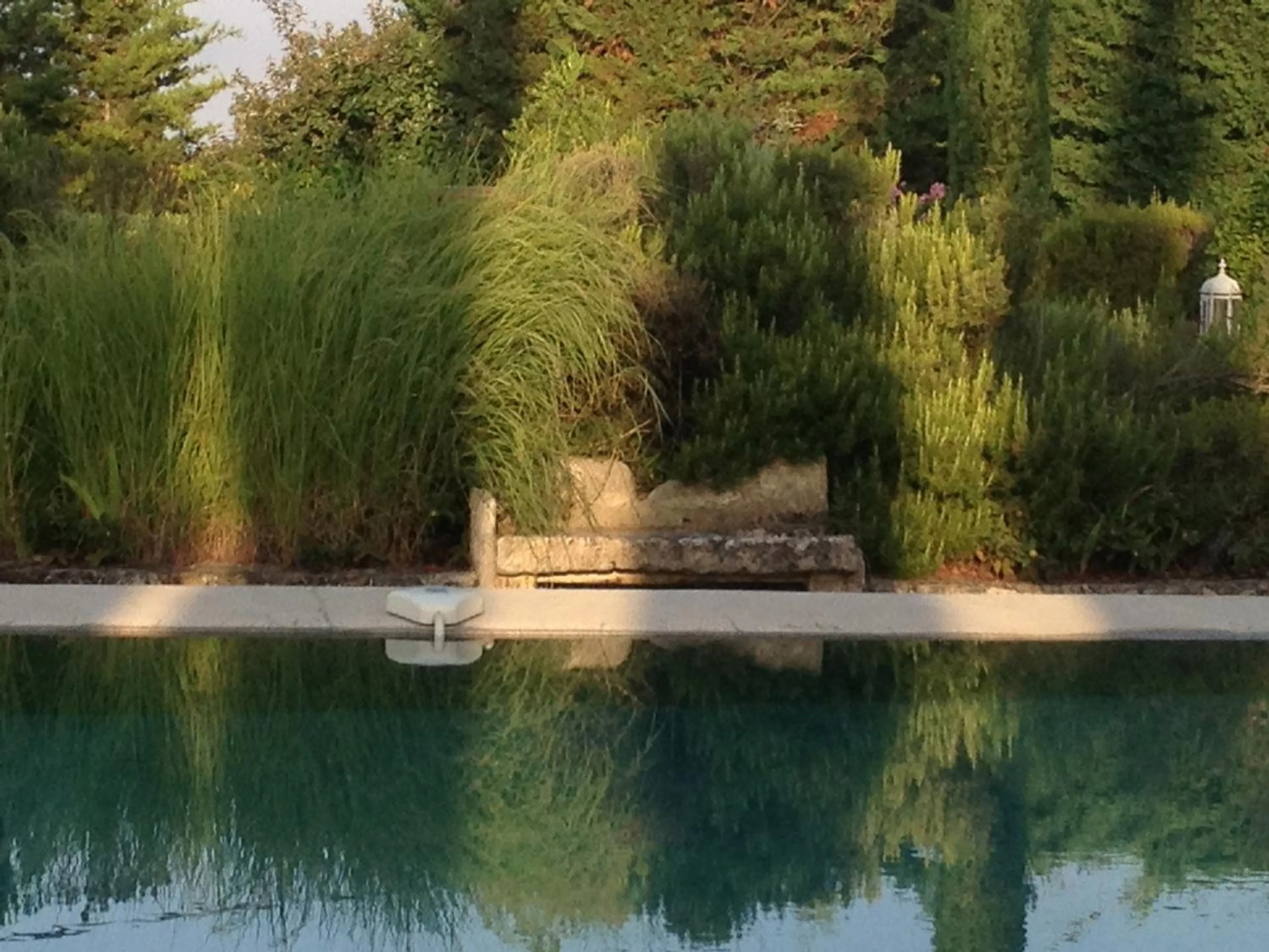 Swimming pool in B&B Chambre de Julie Le Jardin