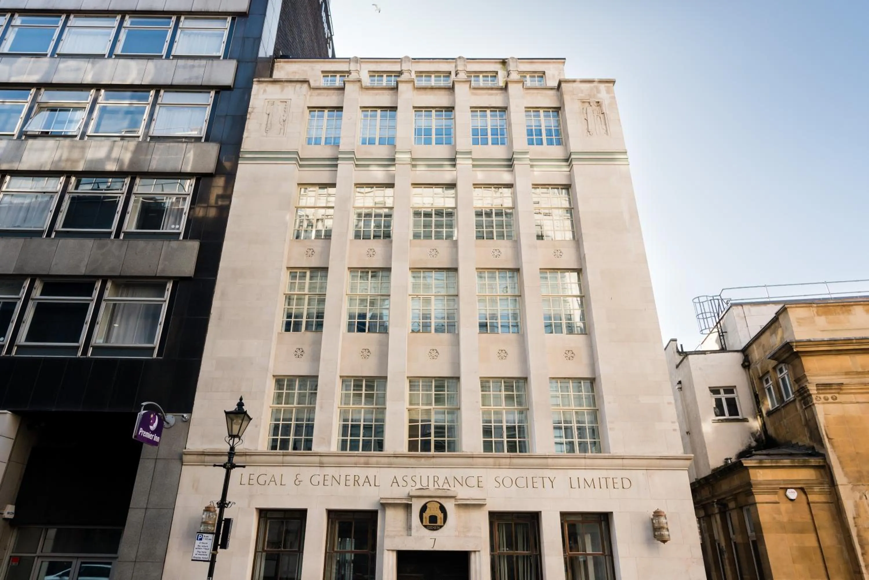 Property building in No.8 Waterloo Street