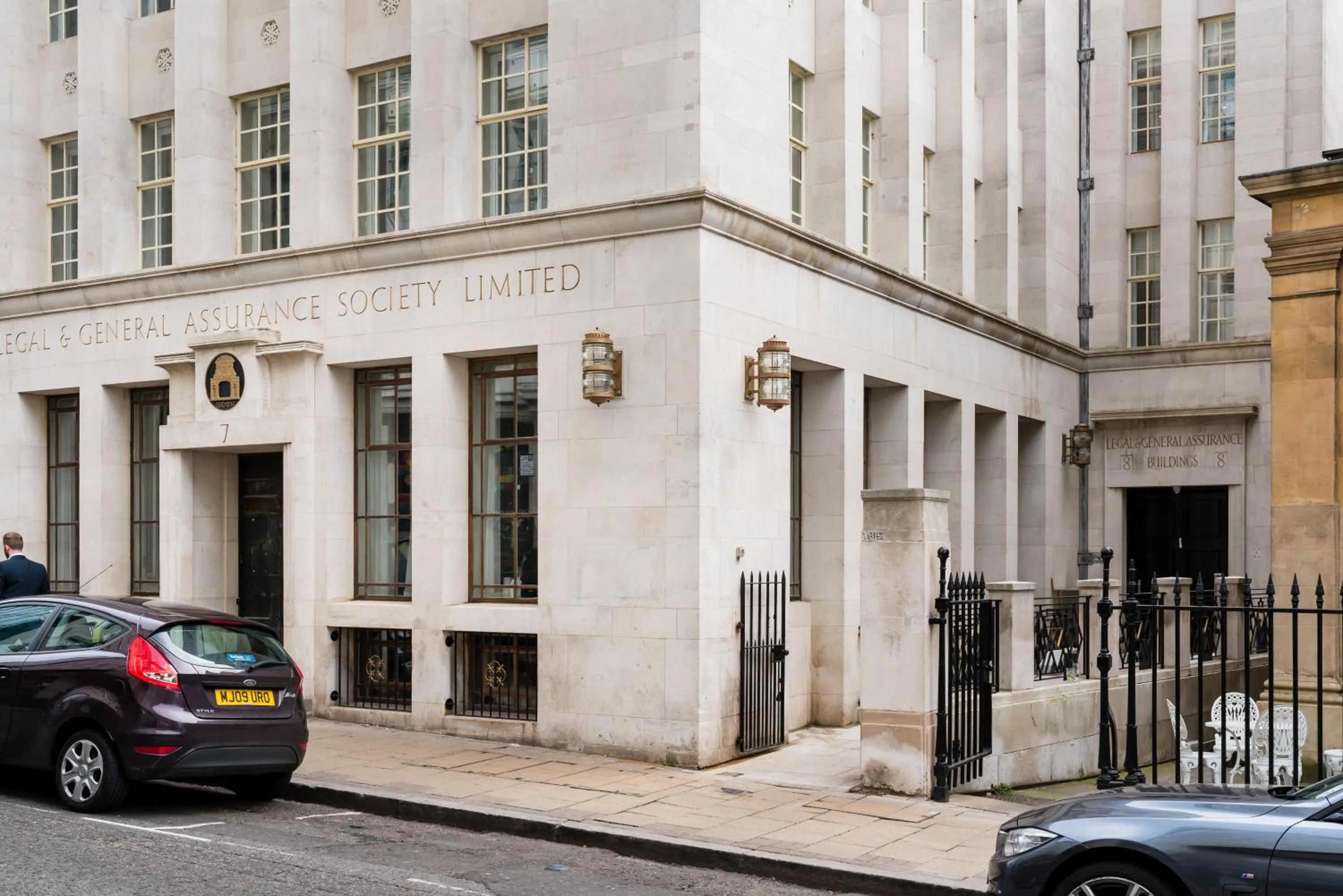 Property building in No.8 Waterloo Street