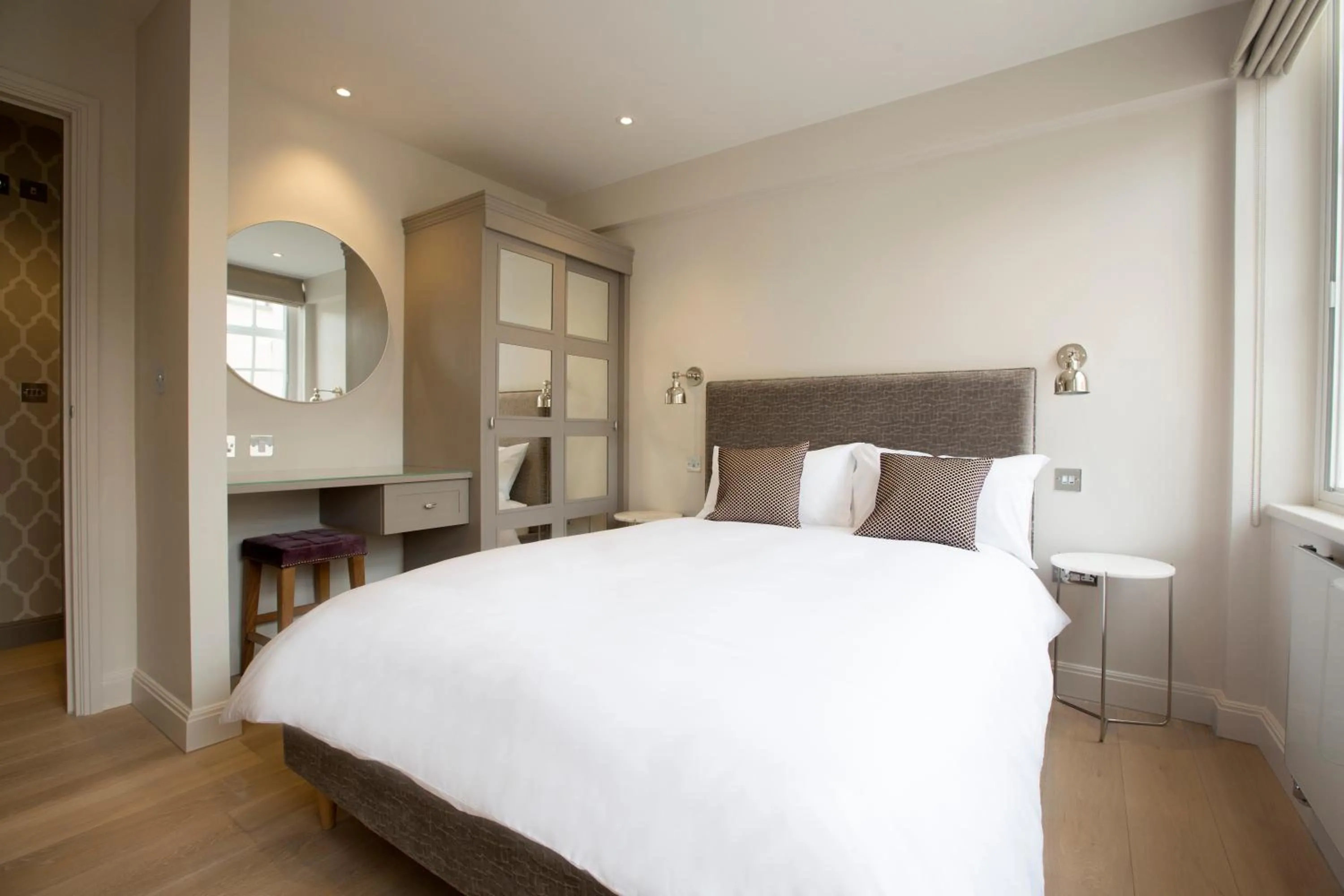 Photo of the whole room, Bed in No.8 Waterloo Street