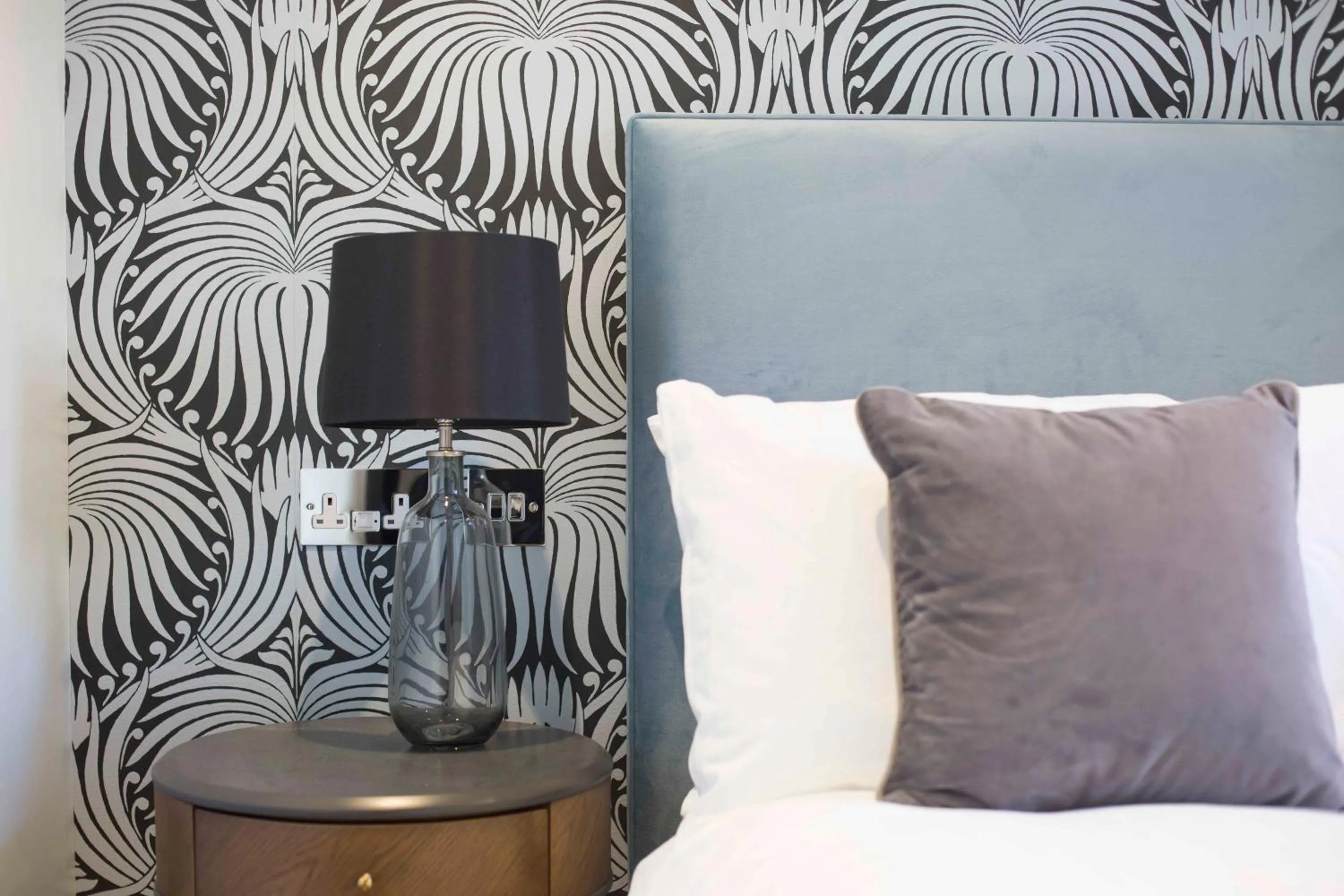 Decorative detail, Bed in No.8 Waterloo Street