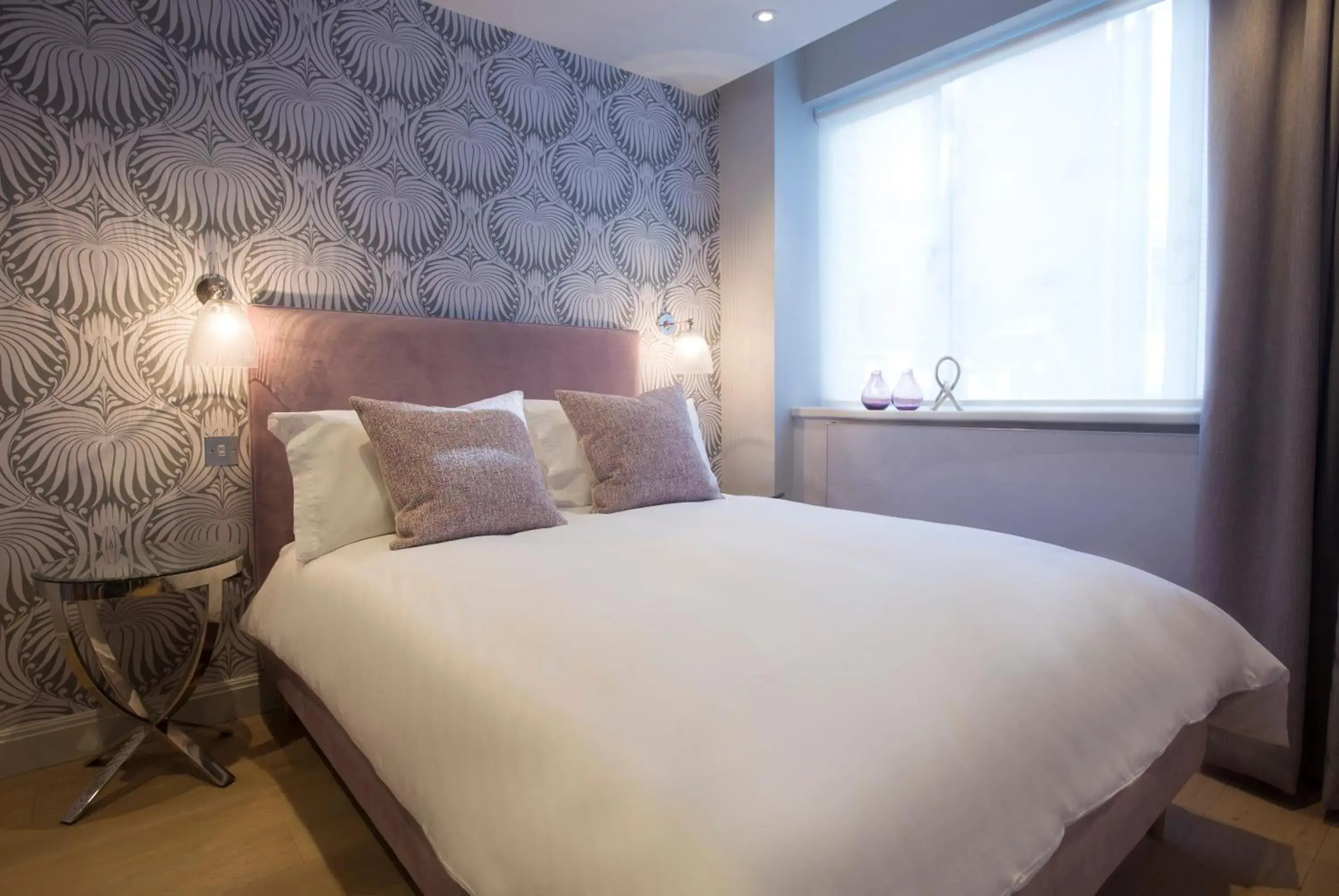 Luxury One-Bedroom Apartment in No.8 Waterloo Street Luxury One-Bedroom Apartment in No.8 Waterloo Street