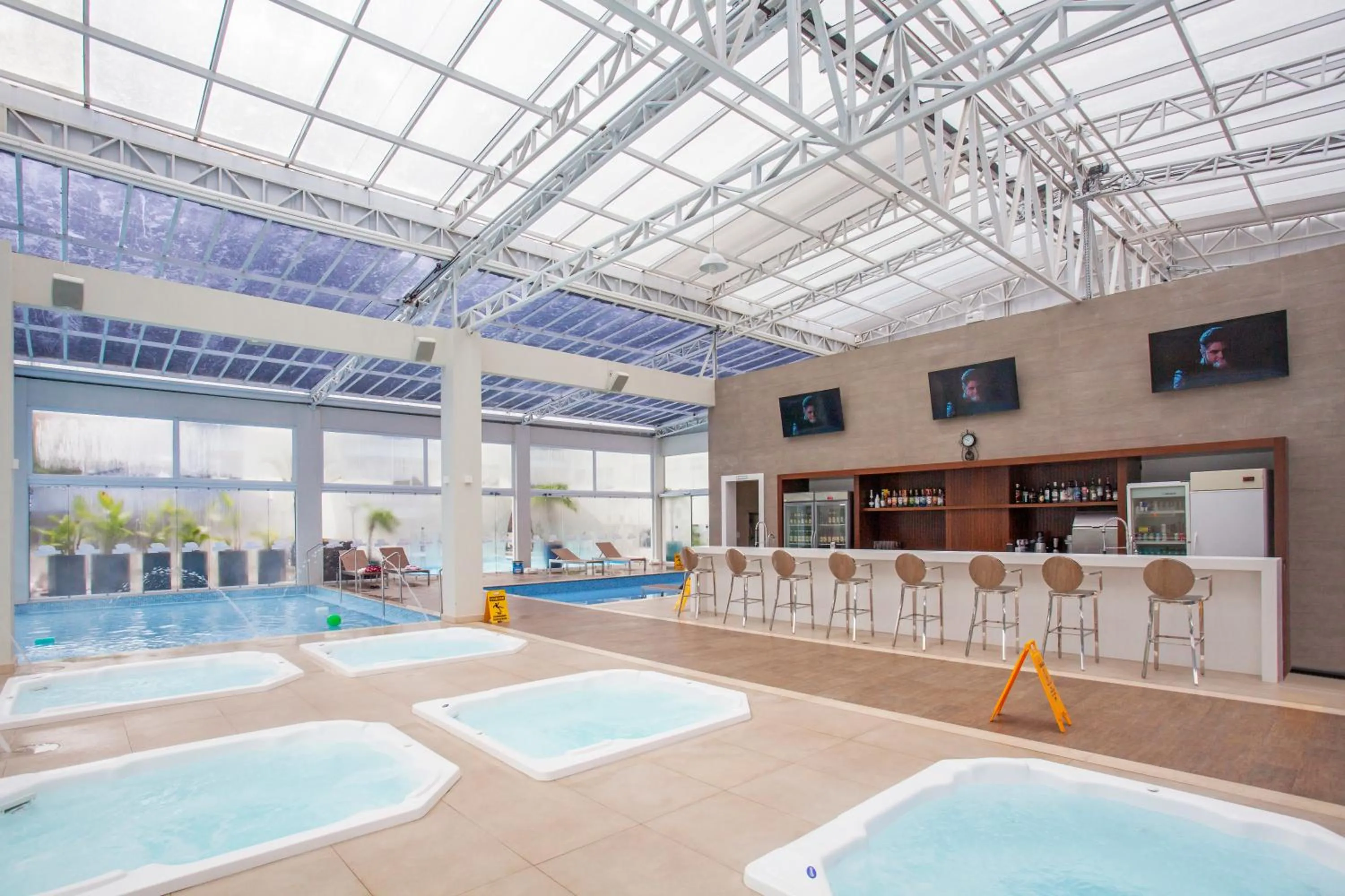 Swimming pool in Hotel Paraiso