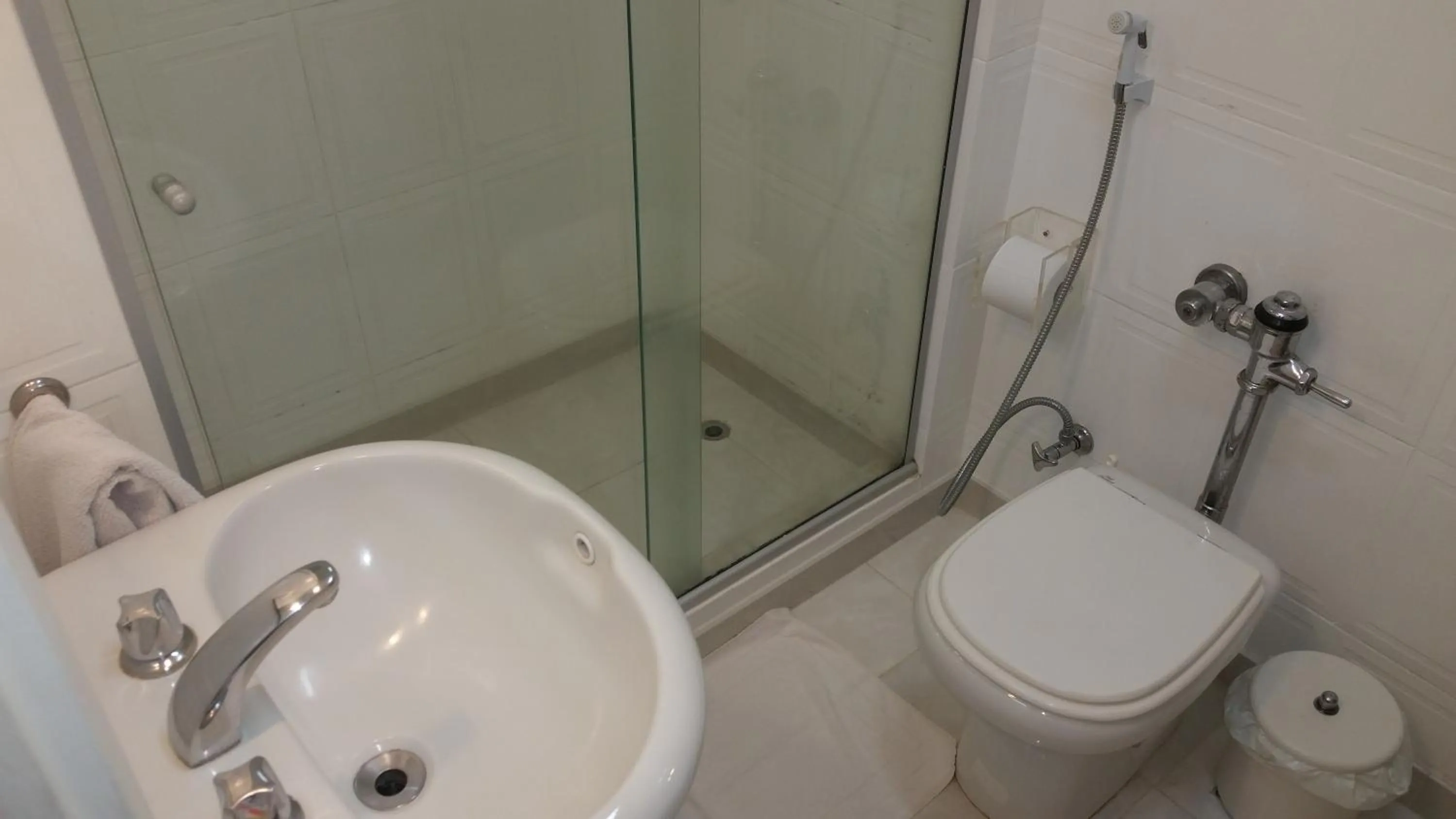 Shower in Barramares Flat