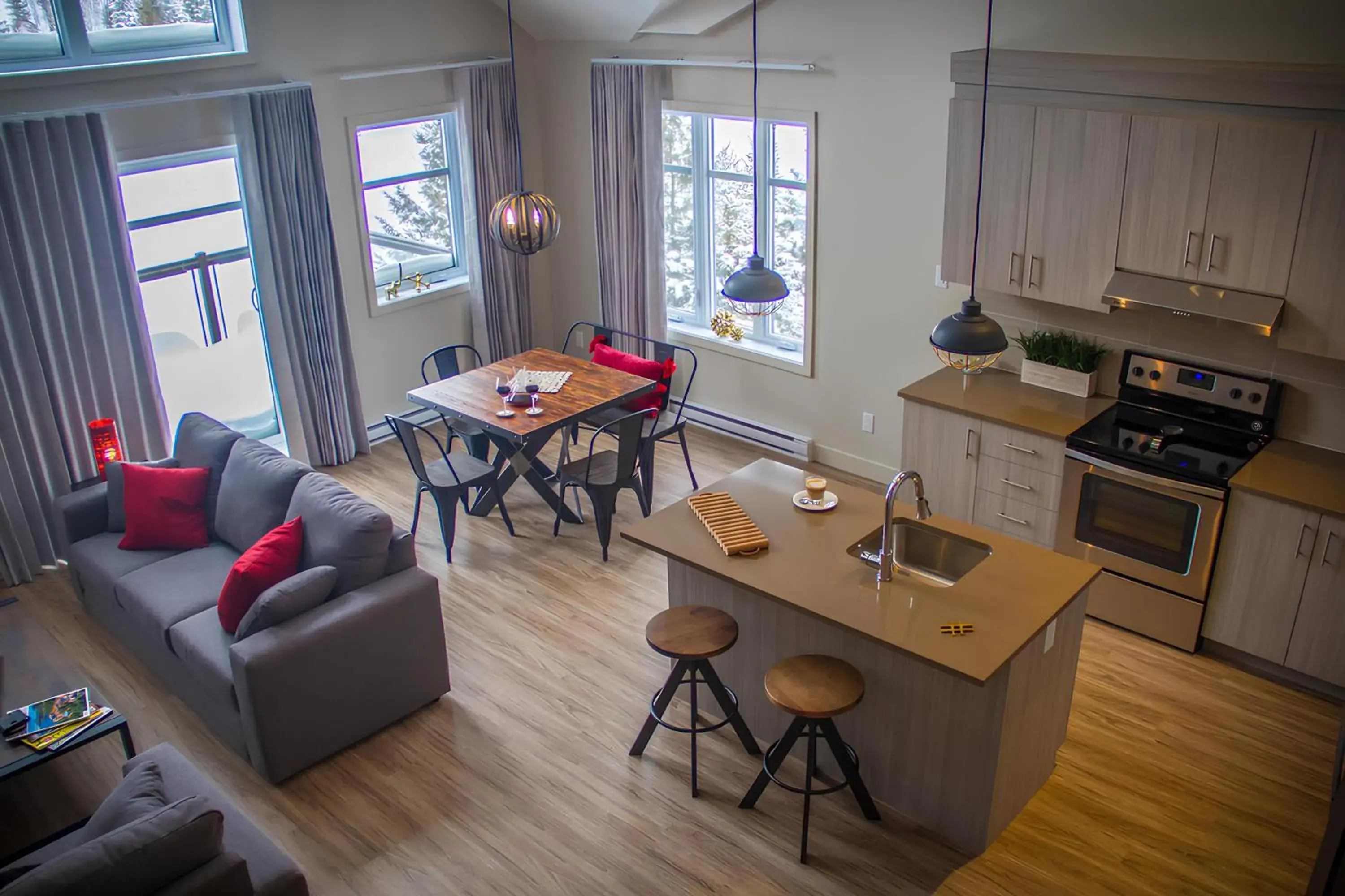 Two-Bedroom Apartment with Lake View in Le Viking Resort Two-Bedroom Apartment with Lake View in Le Viking Resort