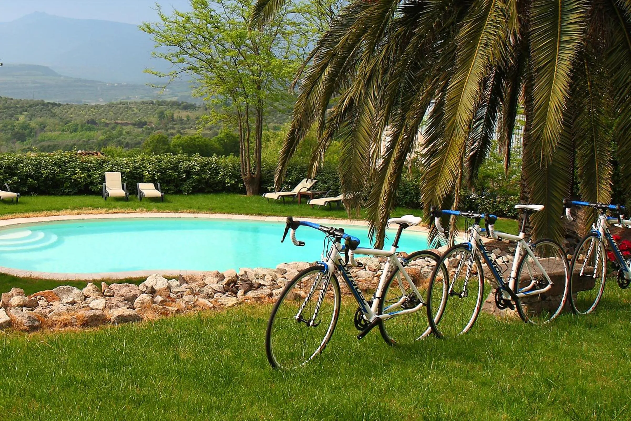 Cycling in Hotel Villa Gli Asfodeli
