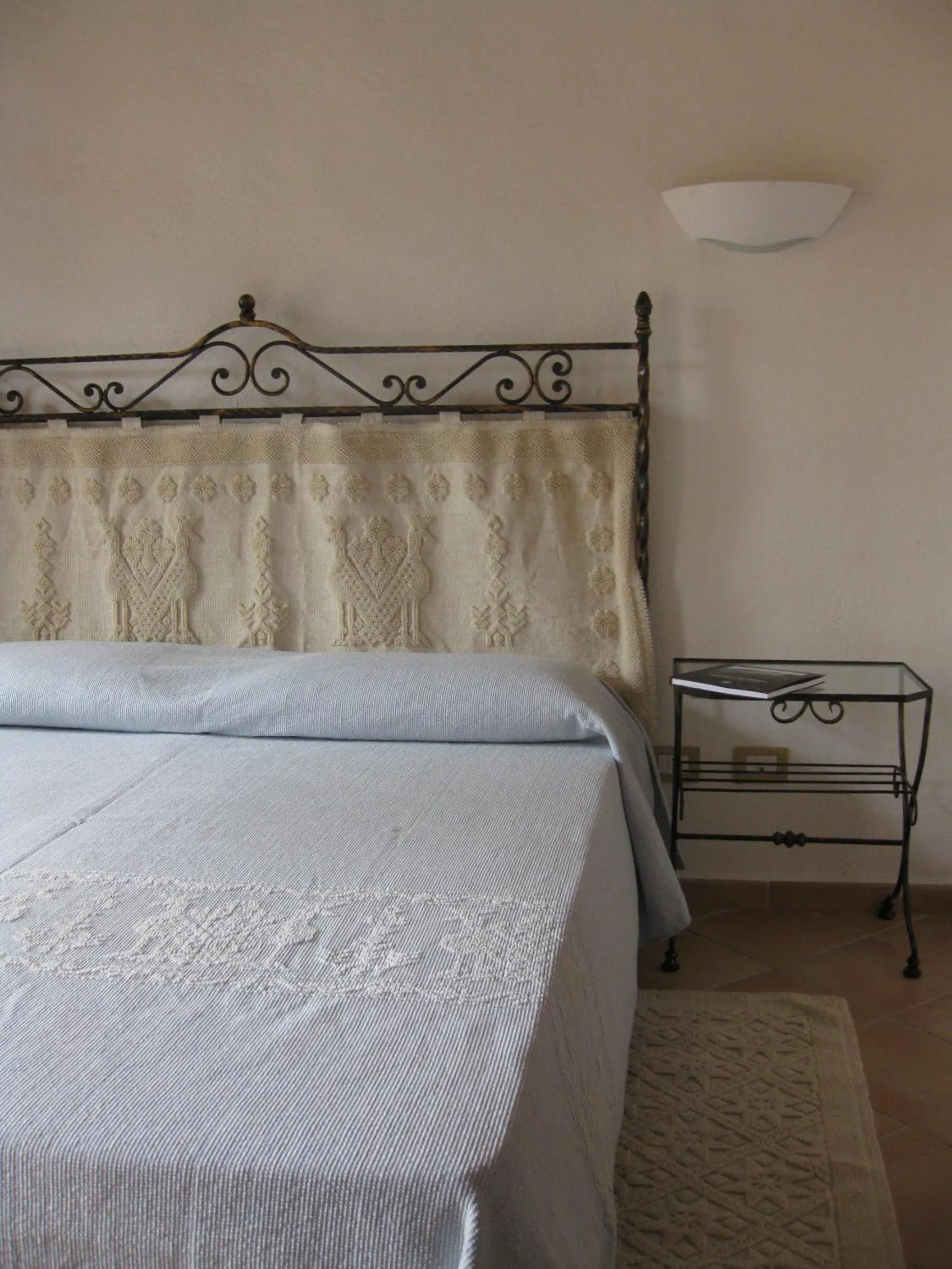 Decorative detail, Bed in Hotel Villa Gli Asfodeli