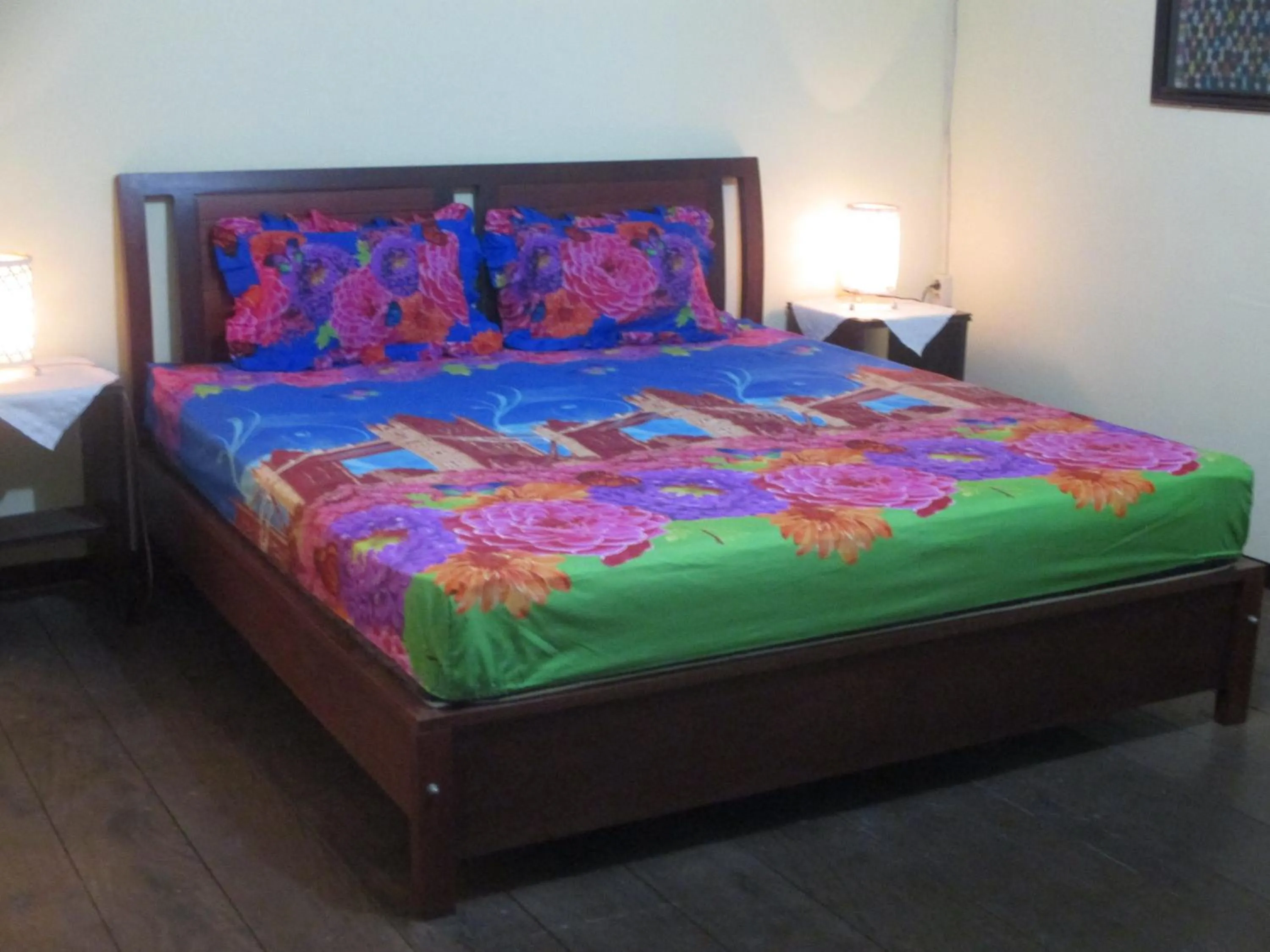 Double Room with Shared Bathroom in MJR Ticketing Guest House