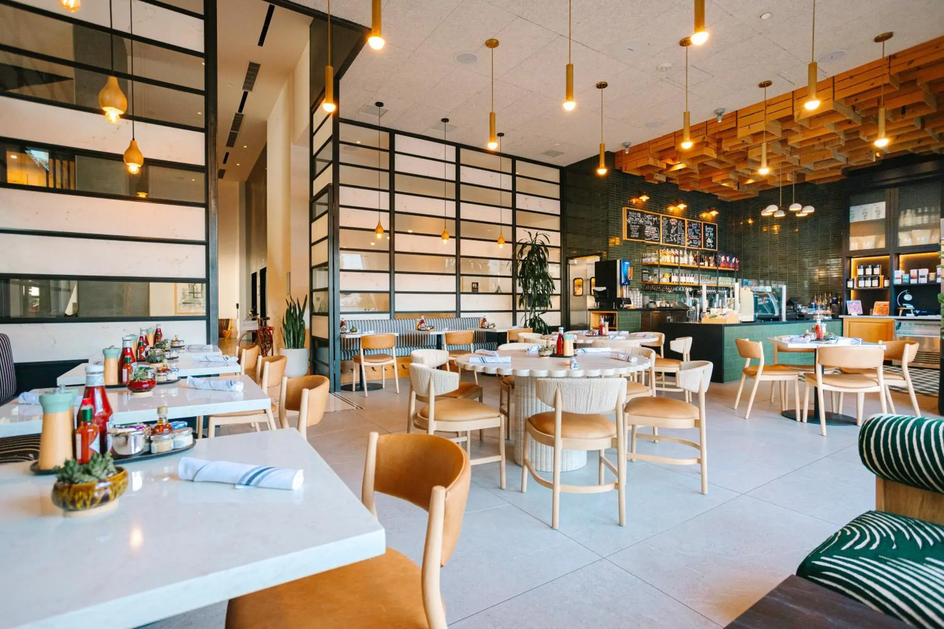 Restaurant/places to eat in Kimpton Rowan Palm Springs Hotel by IHG Restaurant/places to eat in Kimpton Rowan Palm Springs Hotel by IHG