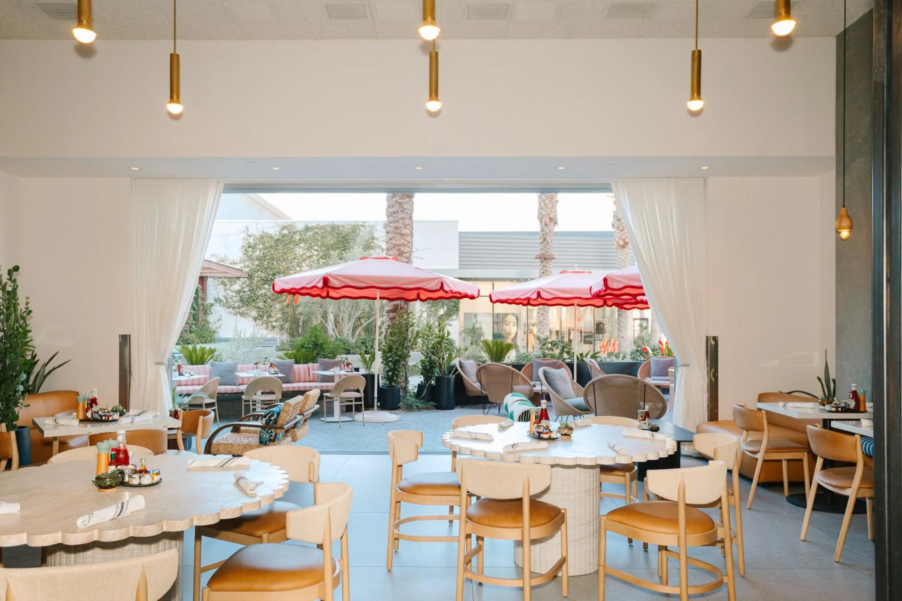 Restaurant/places to eat in Kimpton Rowan Palm Springs Hotel by IHG