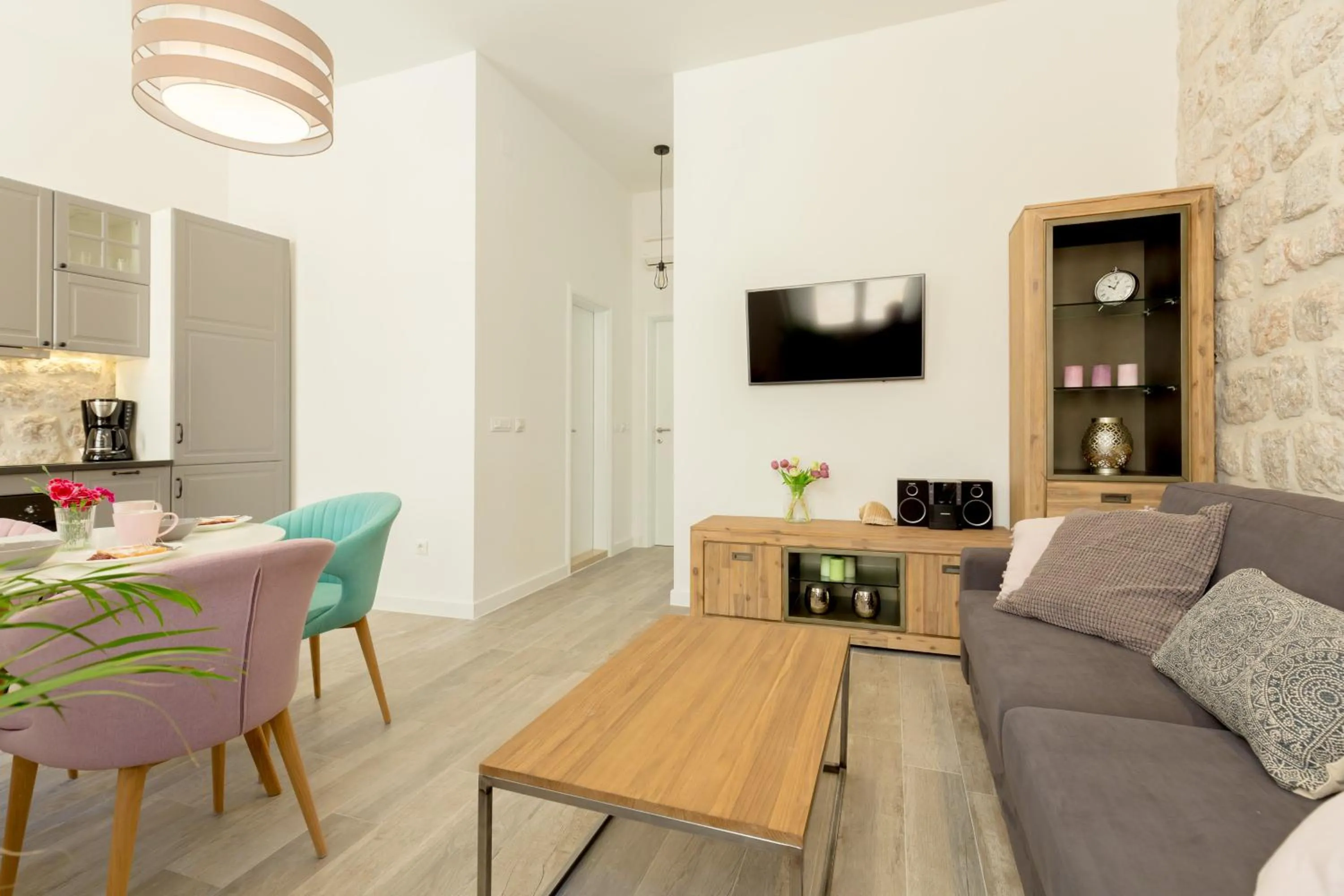 TV and multimedia in Hedera Estate, Hedera A2