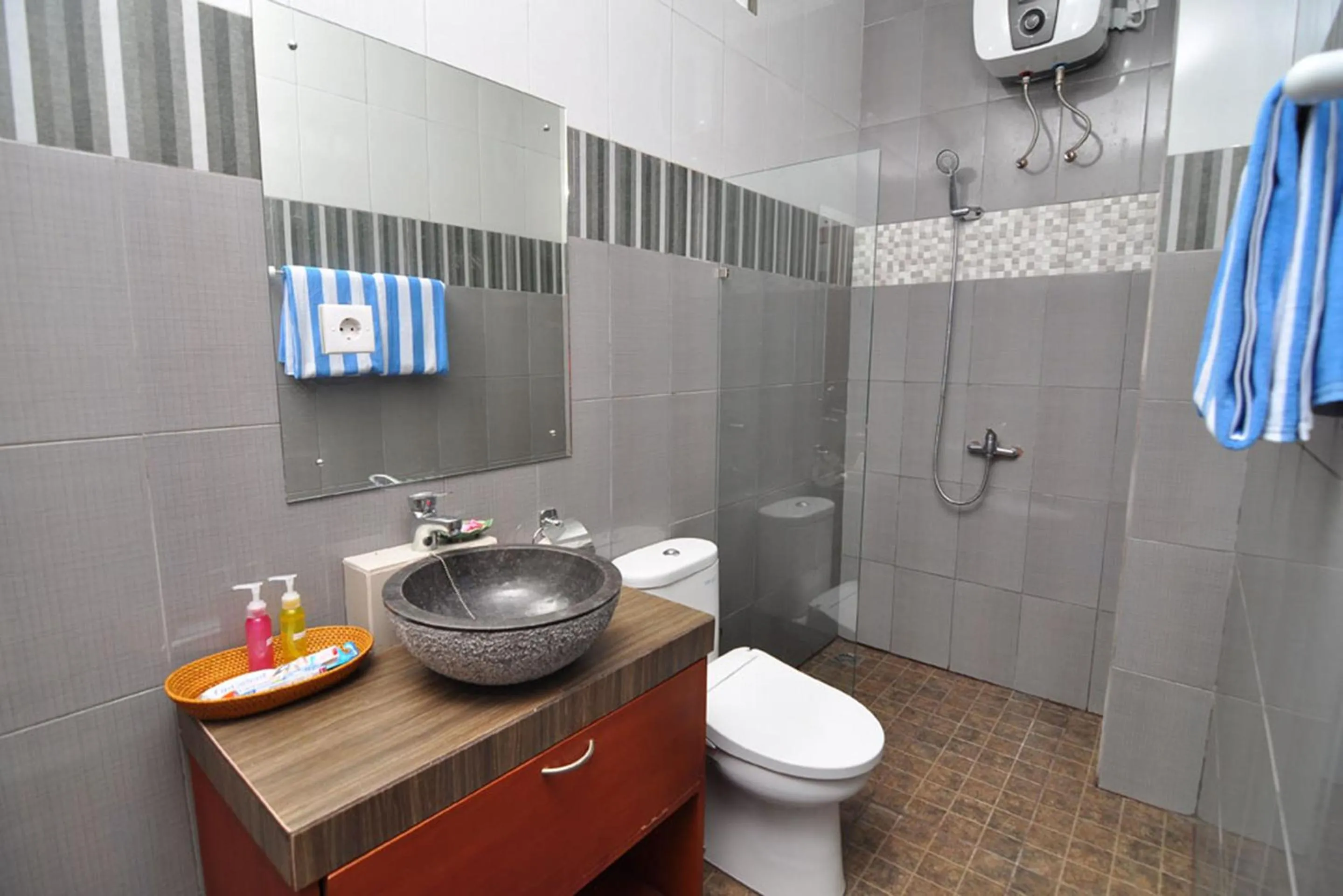 Bathroom in Kandava Villa