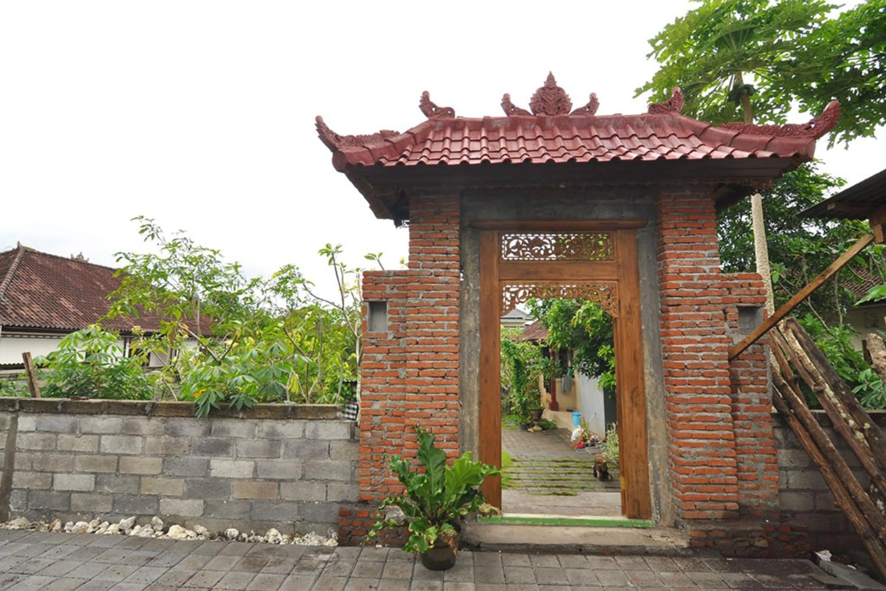 Facade/entrance in Kandava Villa