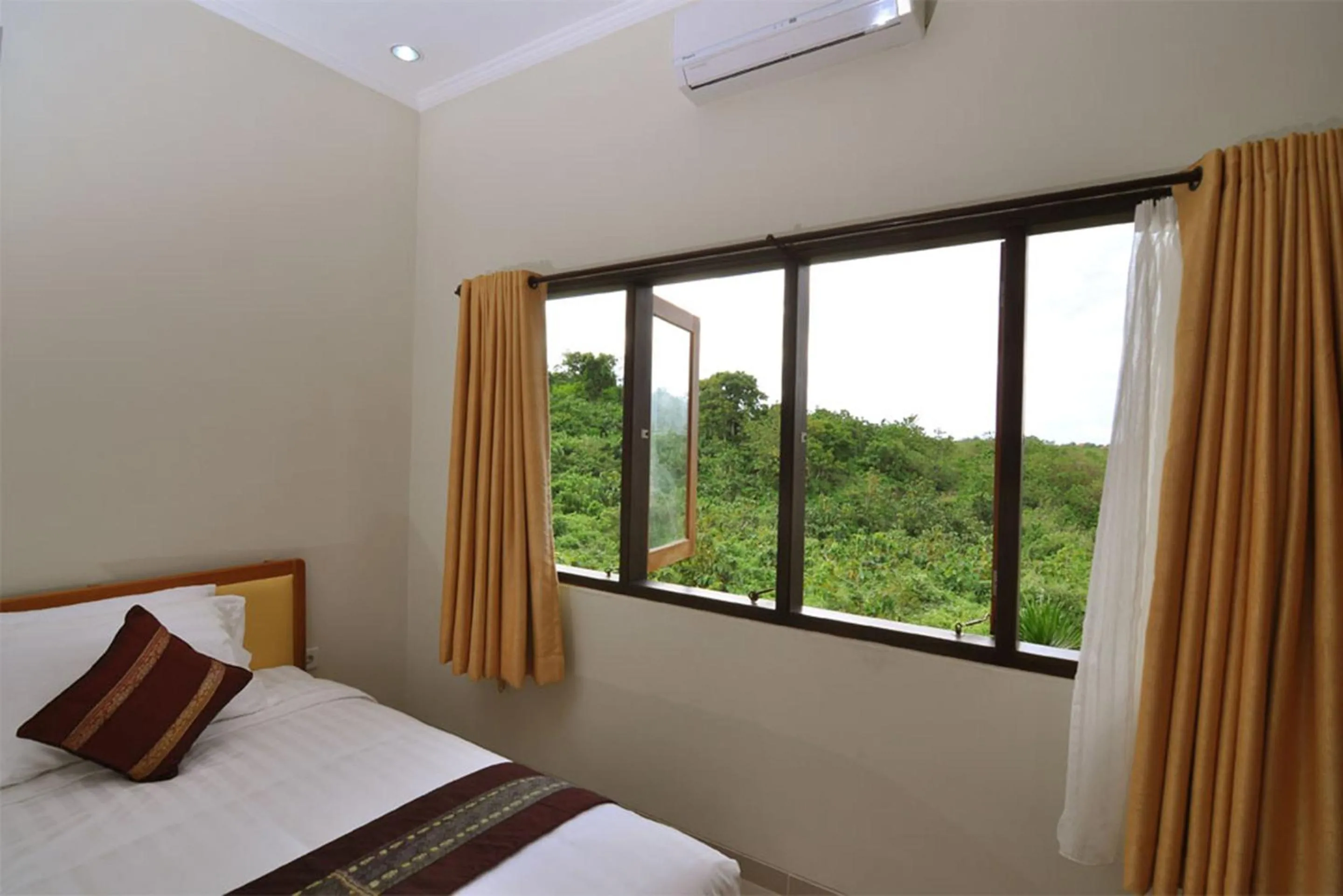 Garden view, Bed in Kandava Villa