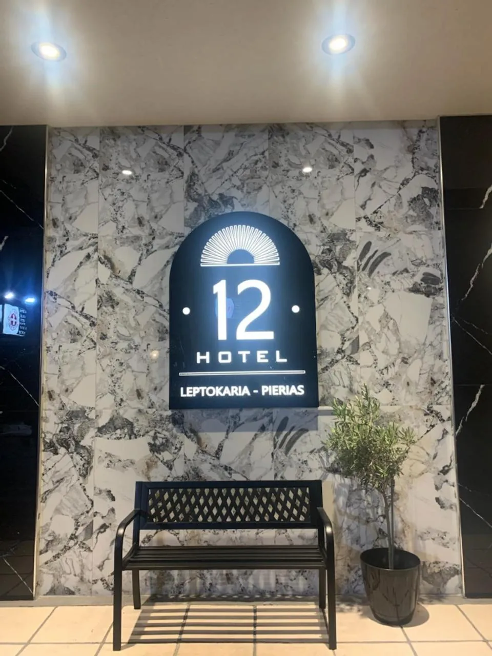 Hotel12